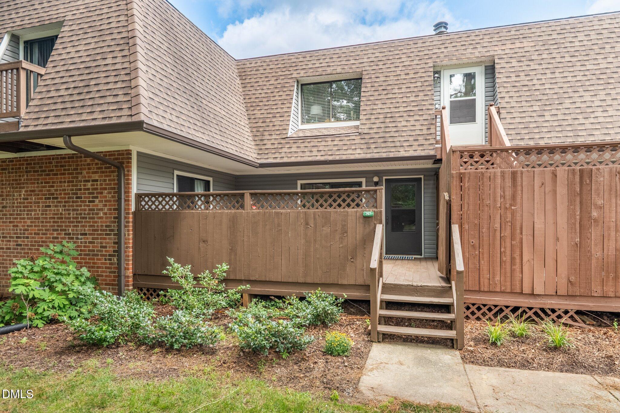 297 Summerwalk Circle