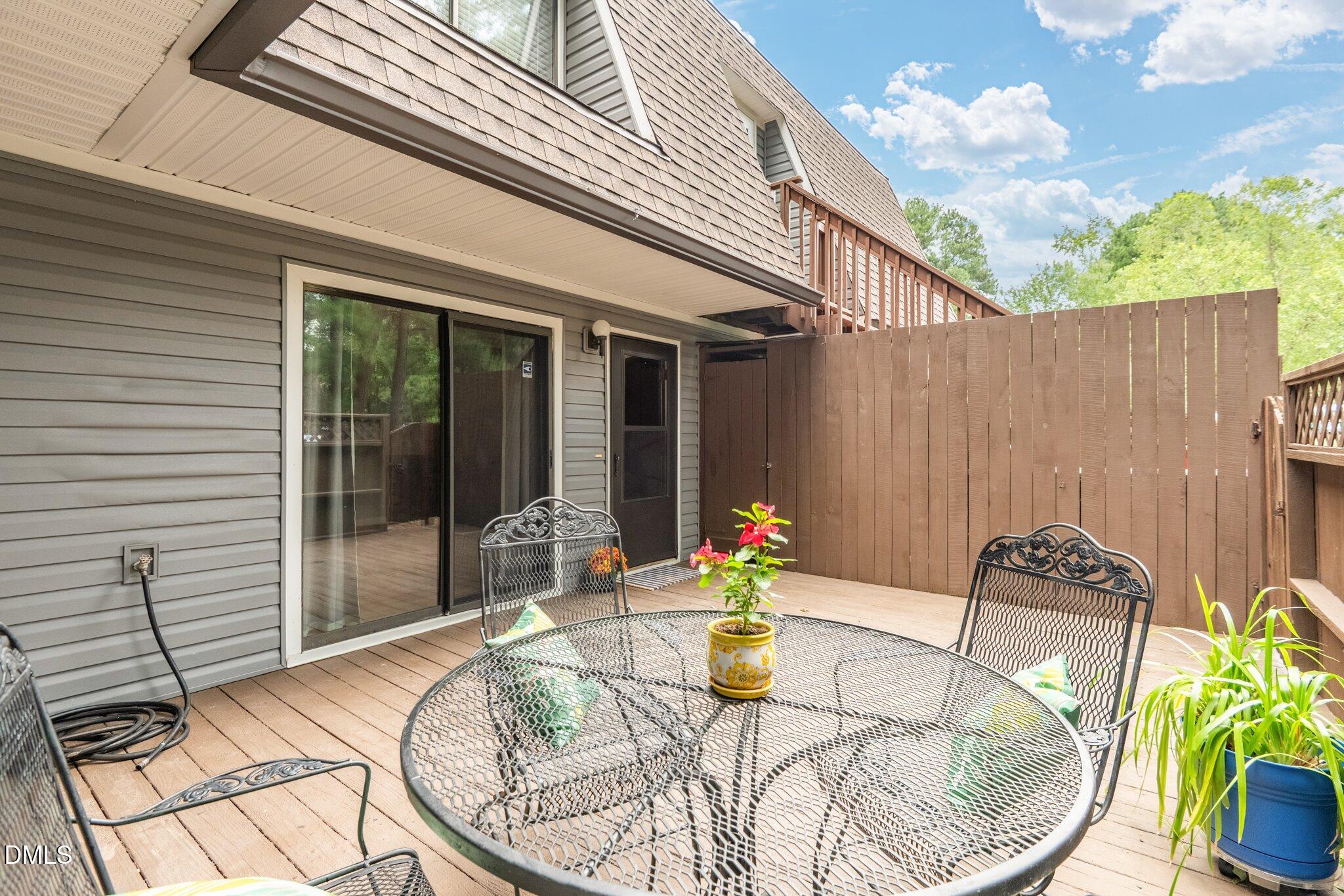 297 Summerwalk Circle