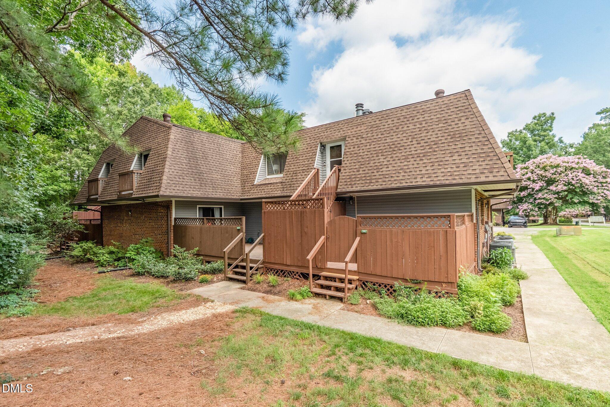297 Summerwalk Circle