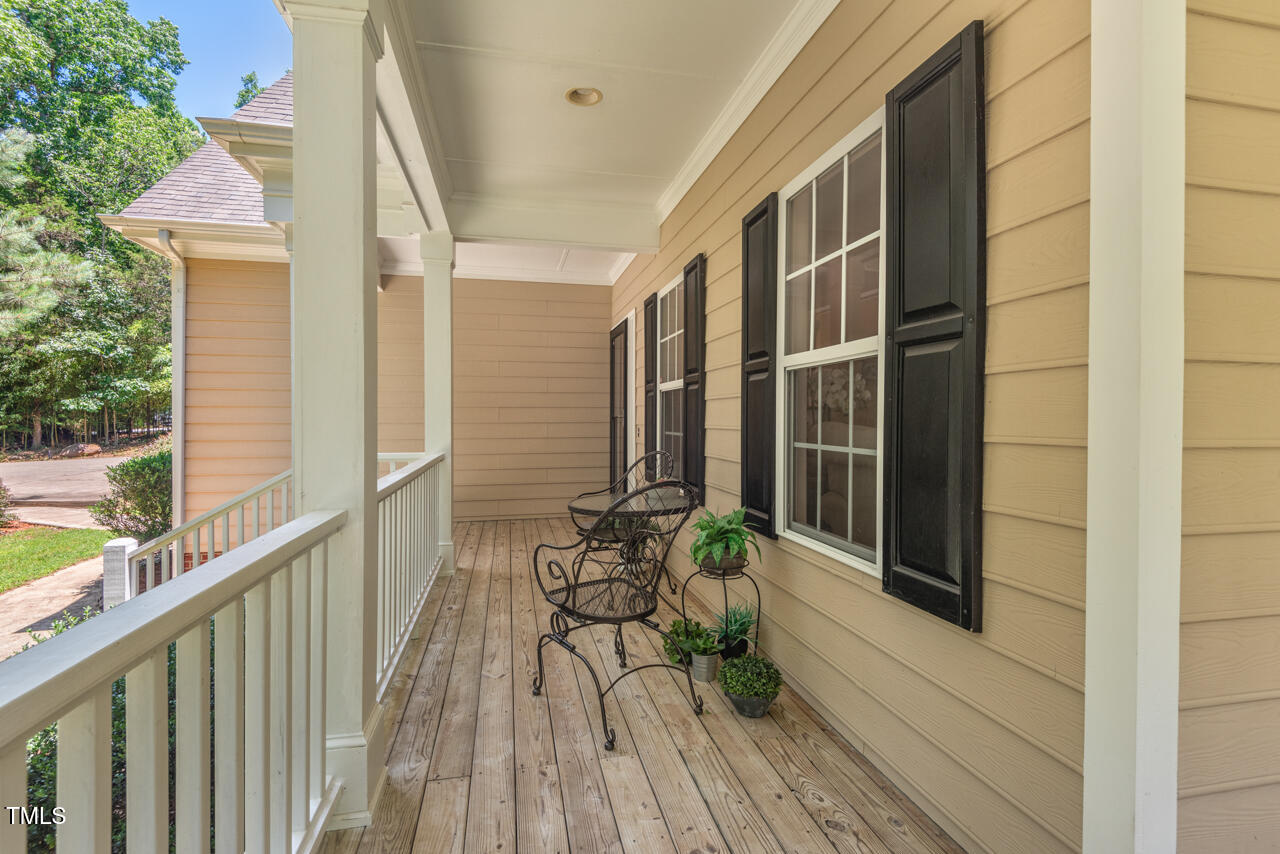 126 Captains Court