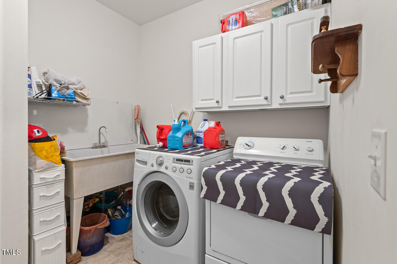 Durham, North Carolina 27712, United States, 4 Bedrooms Bedrooms, ,3 BathroomsBathrooms,Residential,Pending,155855