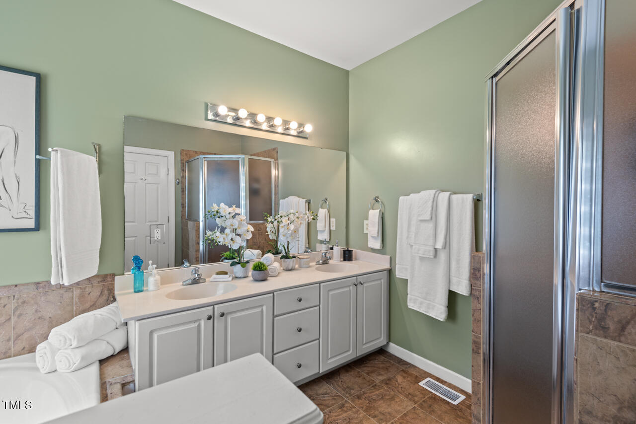 Durham, North Carolina 27712, United States, 4 Bedrooms Bedrooms, ,3 BathroomsBathrooms,Residential,Pending,155855