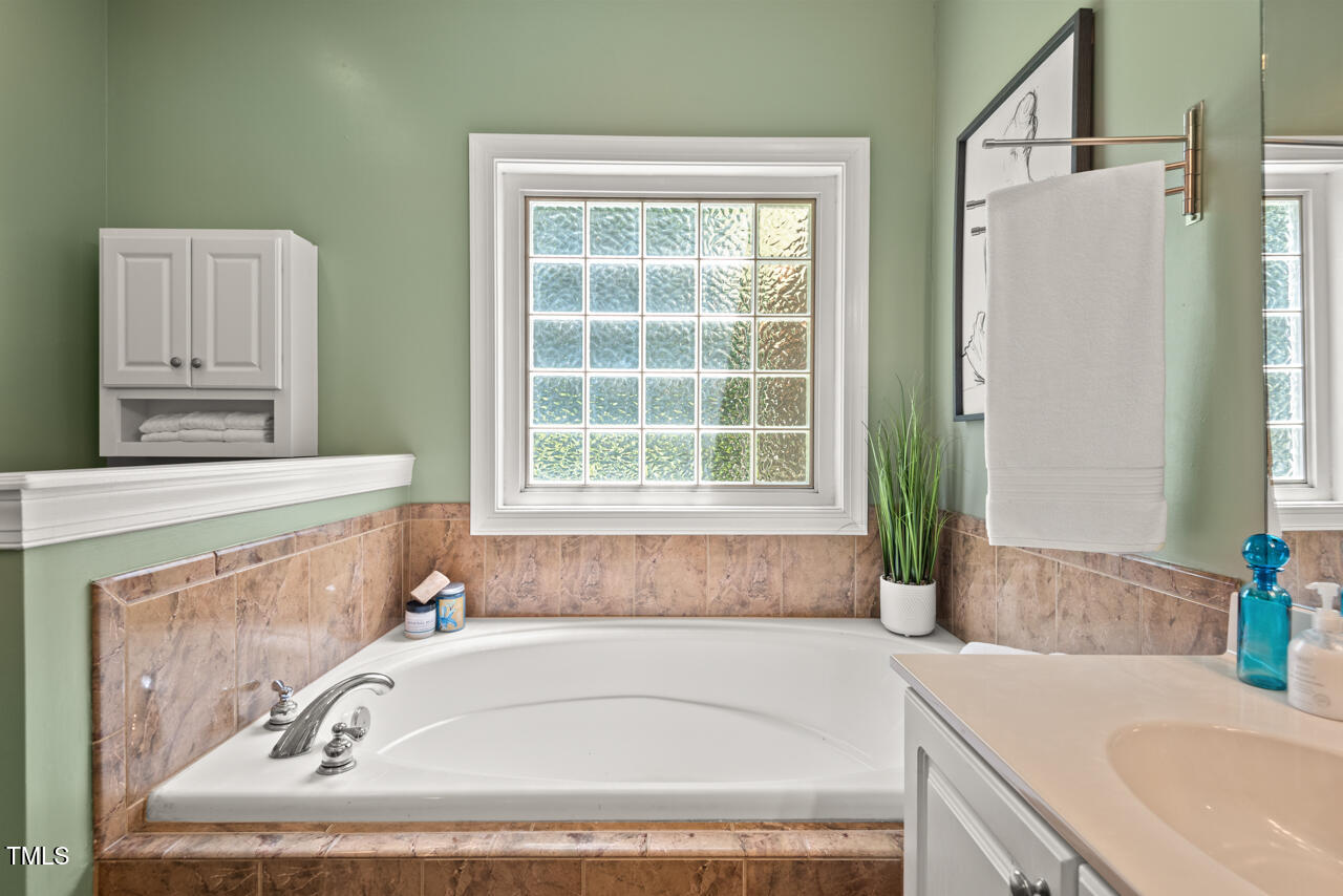 Durham, North Carolina 27712, United States, 4 Bedrooms Bedrooms, ,3 BathroomsBathrooms,Residential,Pending,155855