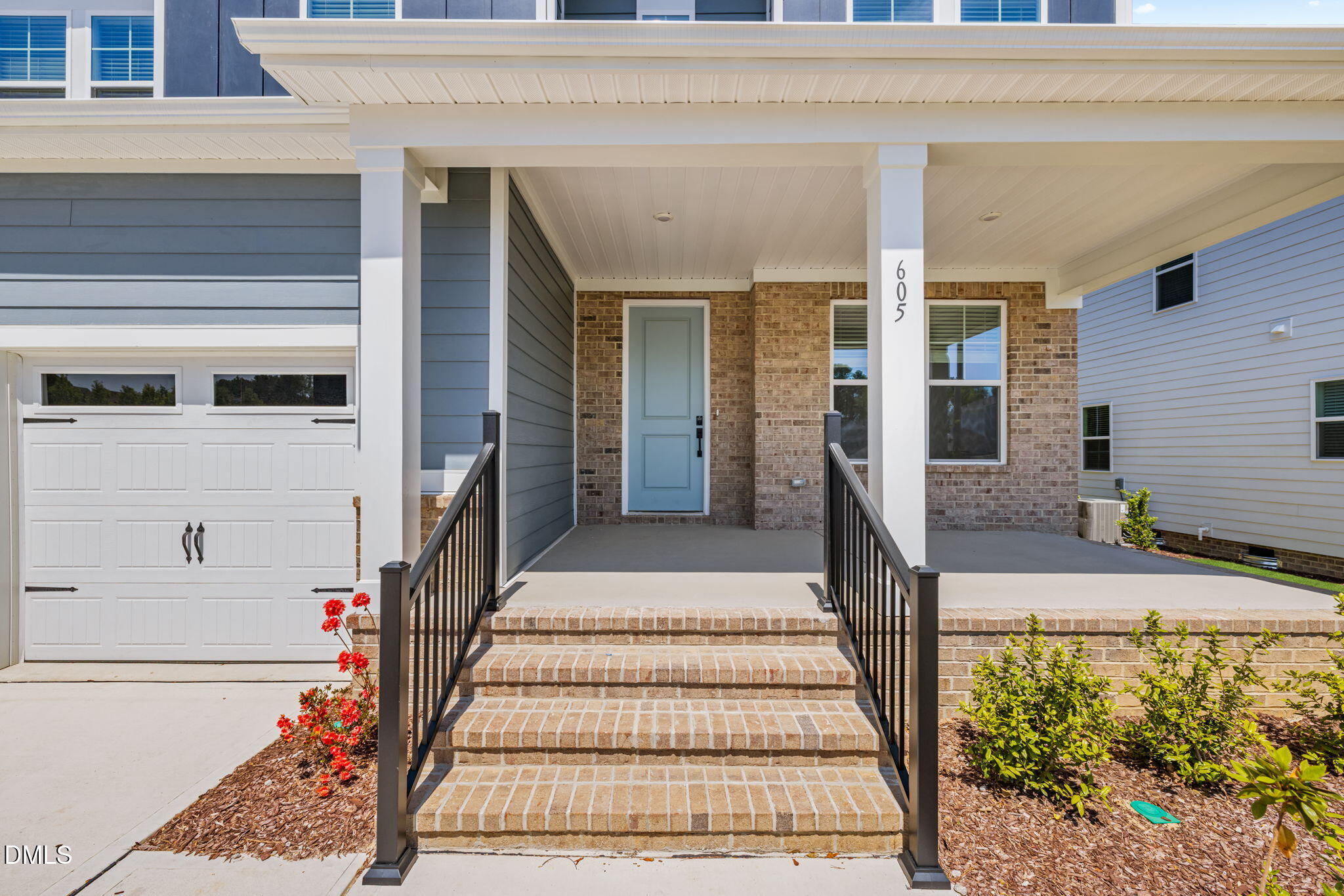 605 Metroliner Place