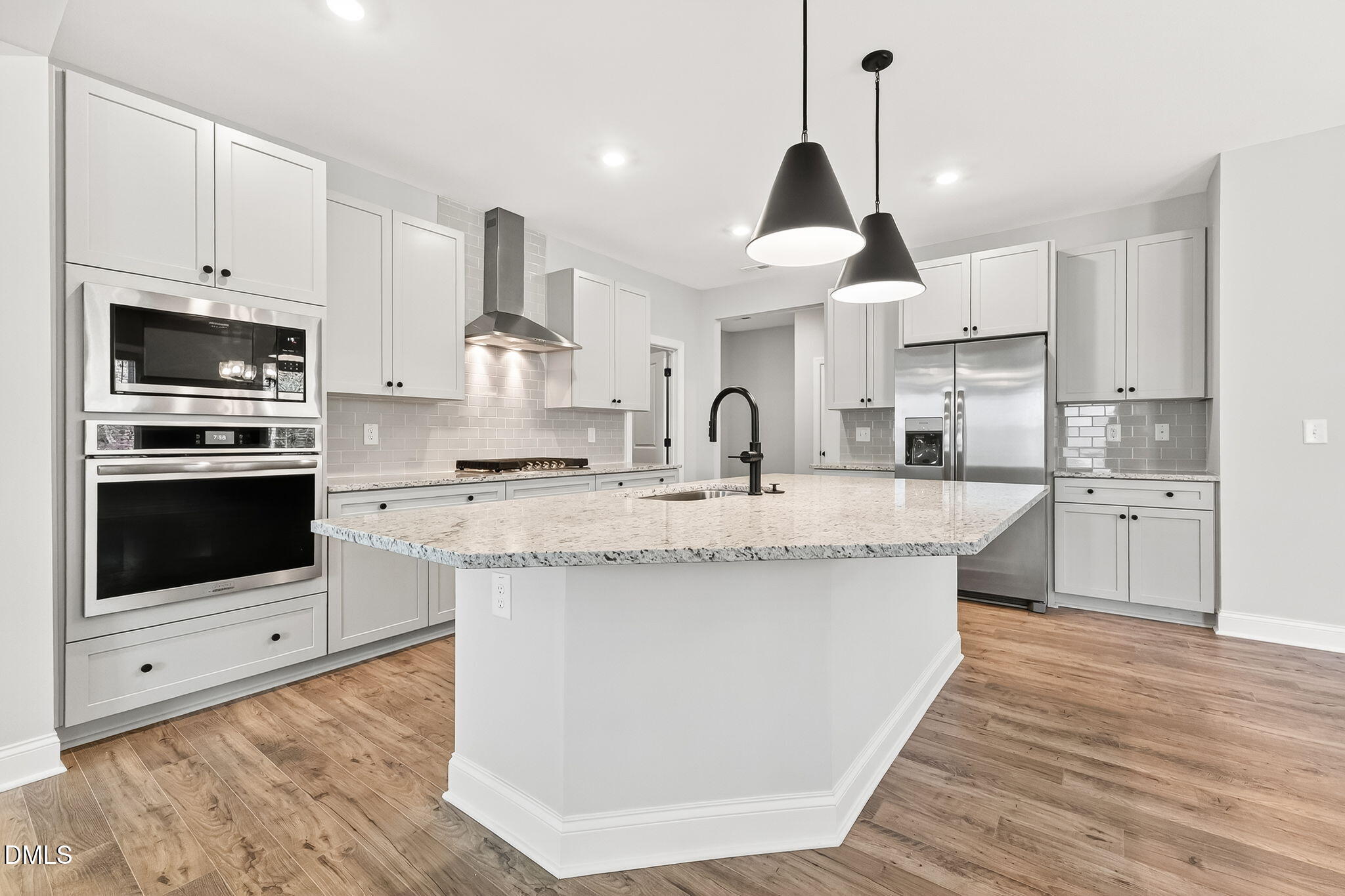 605 Metroliner Place