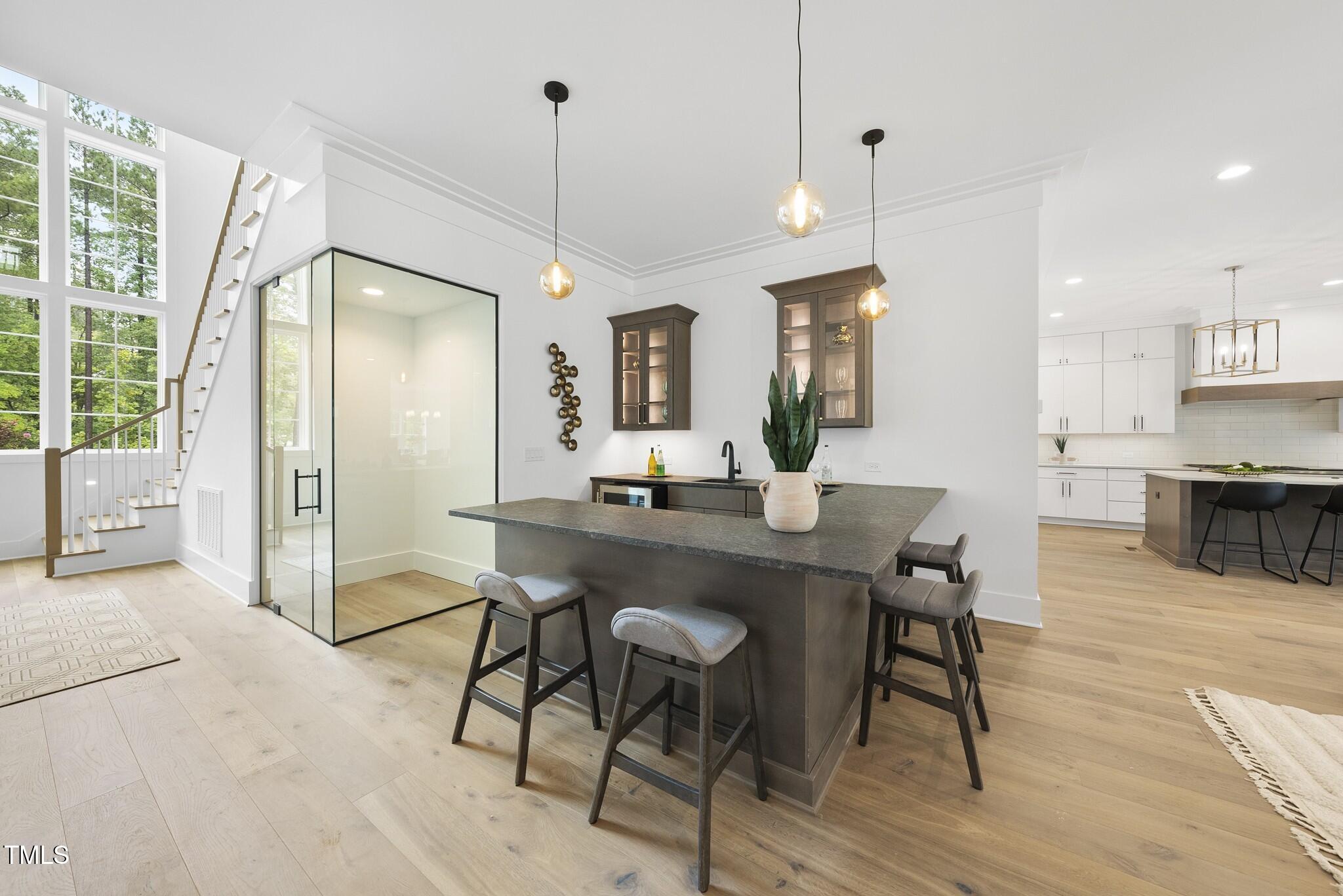 7808 Ailesbury Road