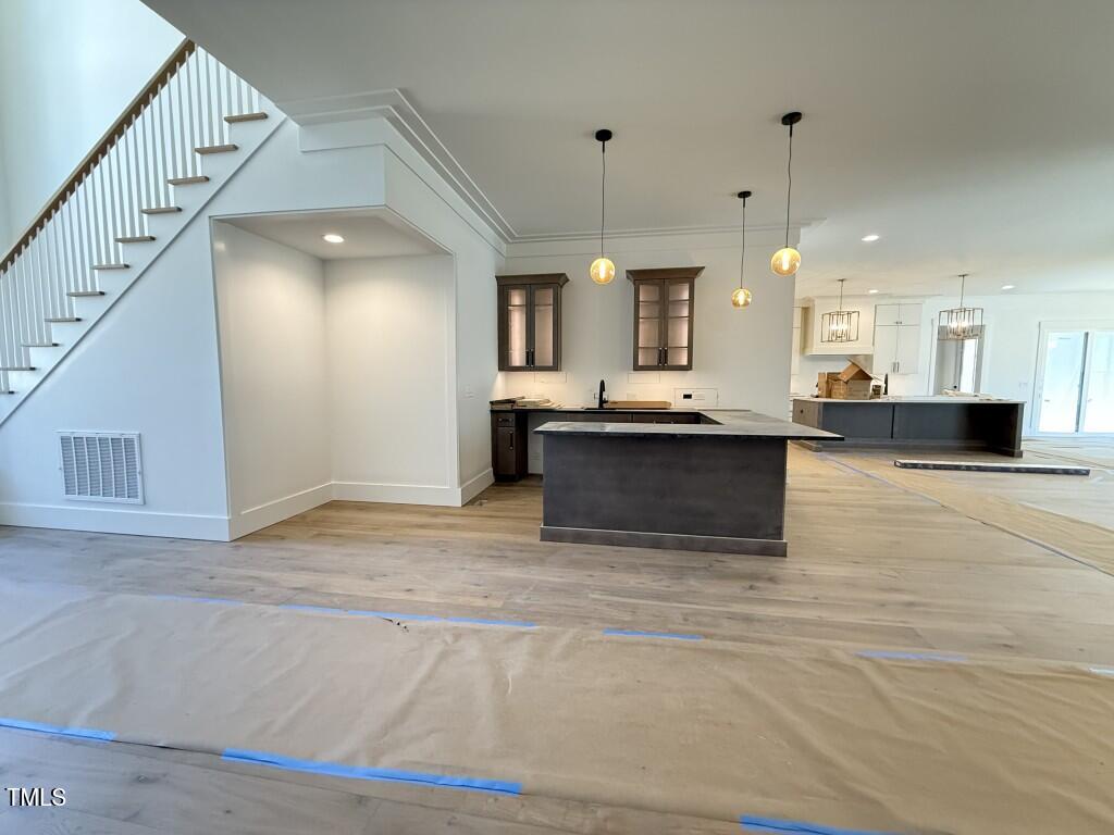 7808 Ailesbury Road