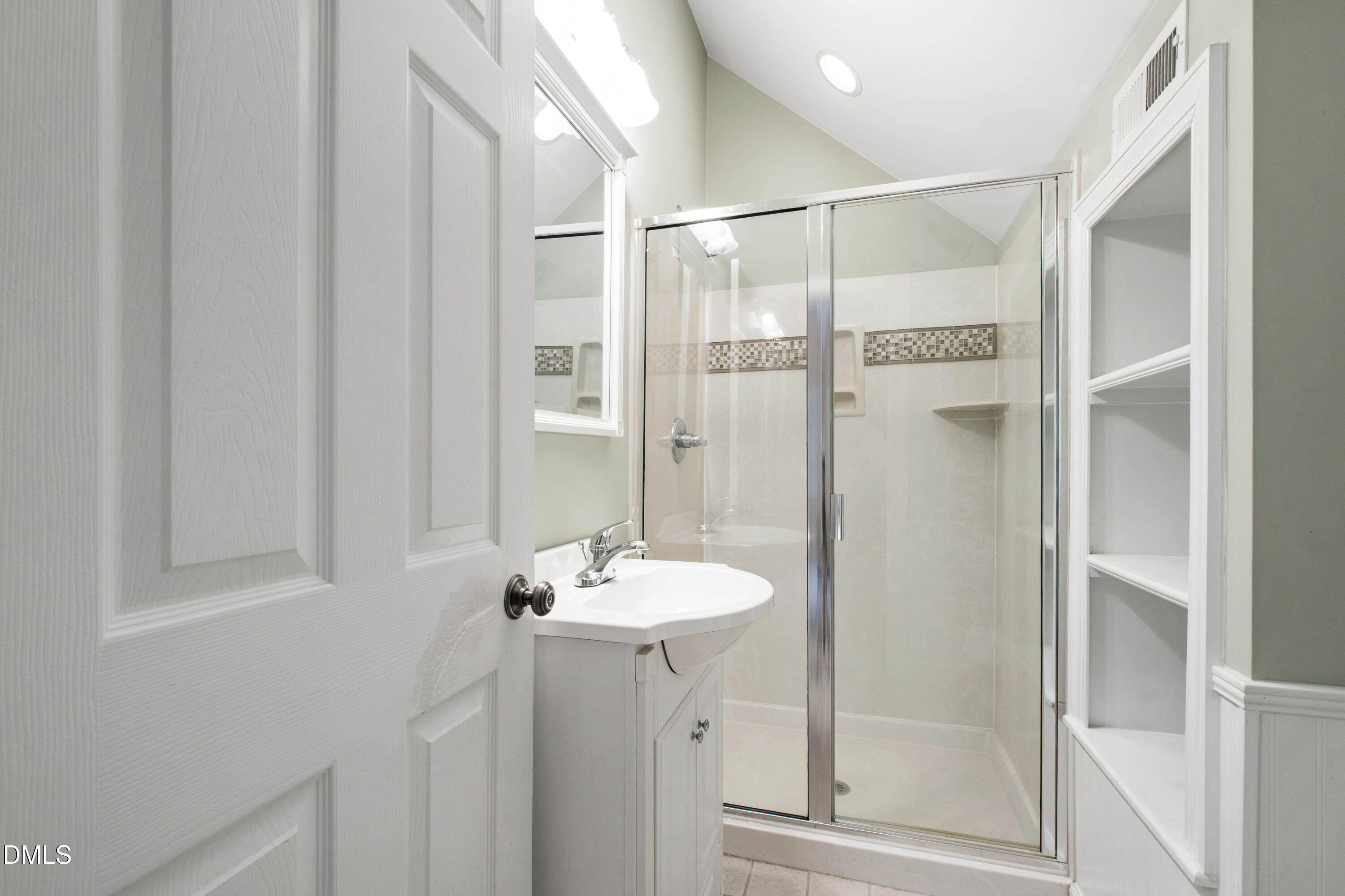 Raleigh, North Carolina 27612, United States, 4 Bedrooms Bedrooms, ,4 BathroomsBathrooms,Residential,Active,223046