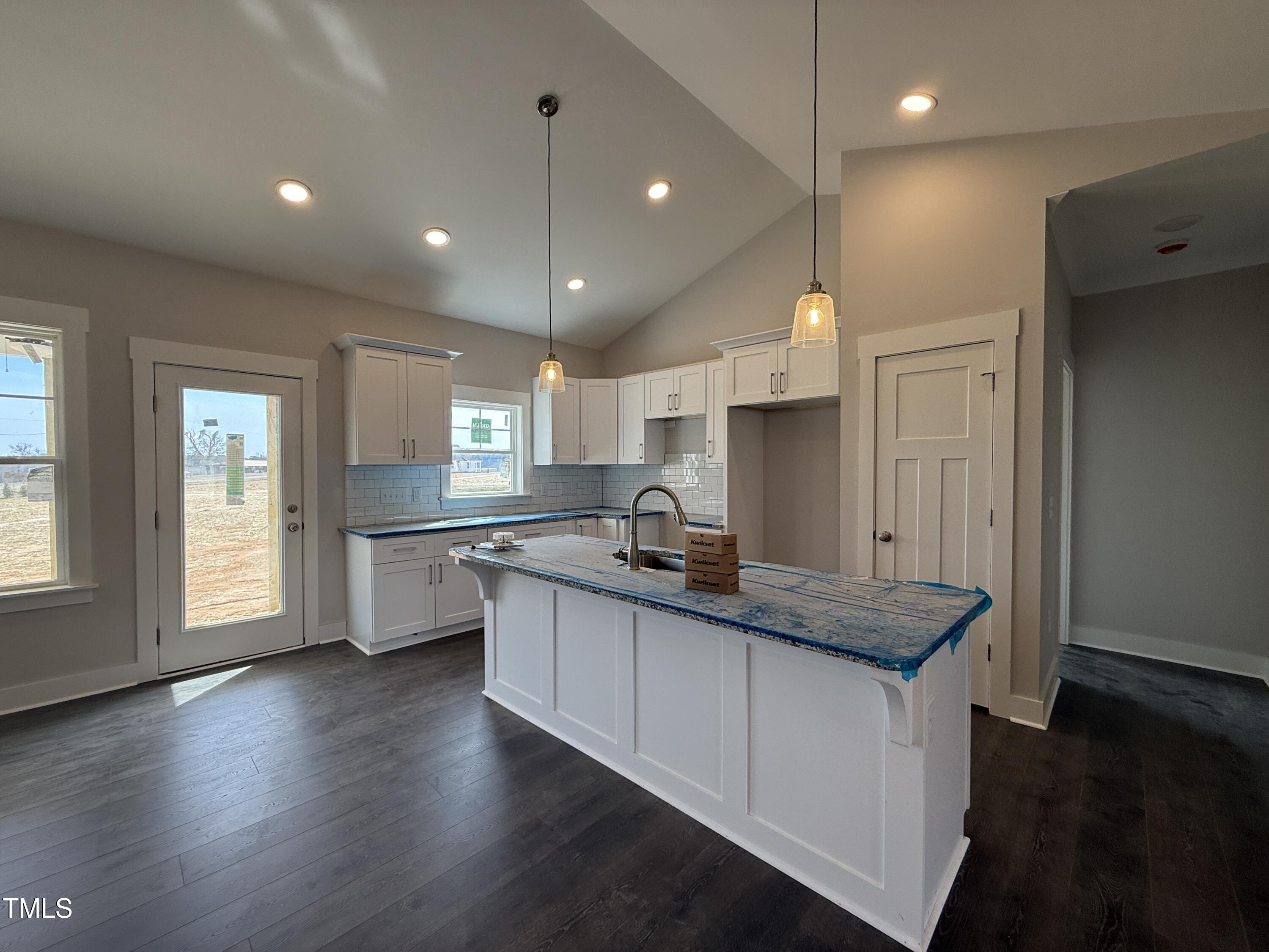 32 Tanseyleaf Drive