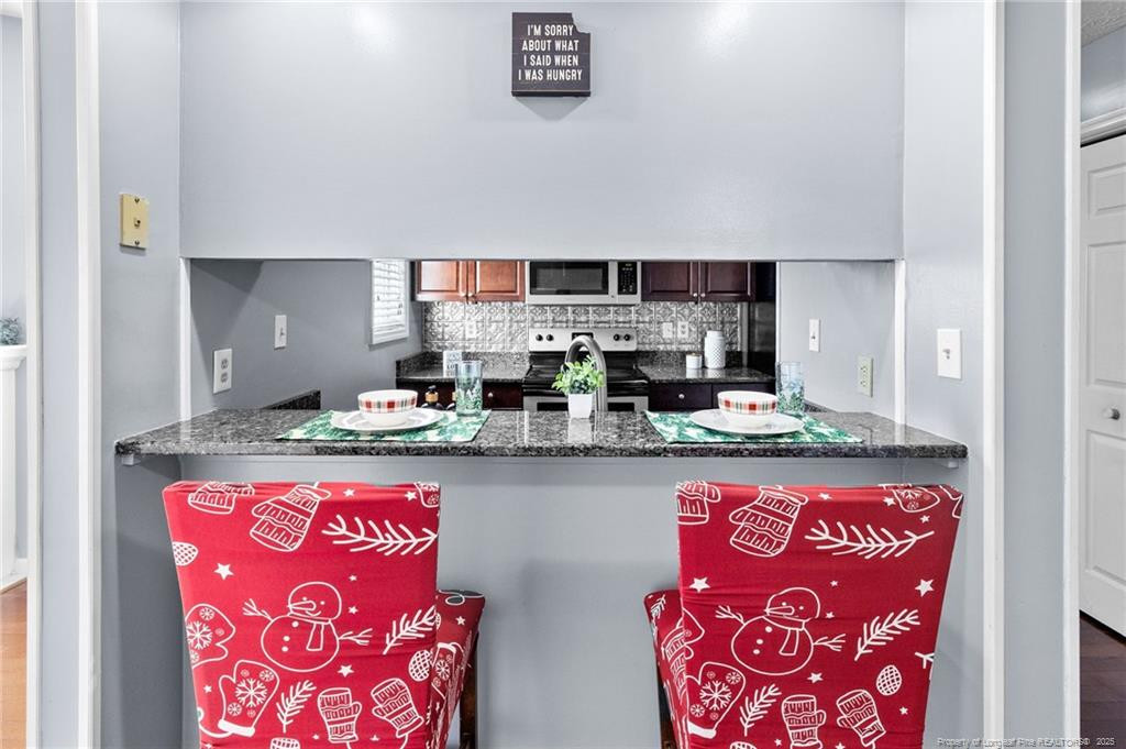 216 Waterdown Drive 12