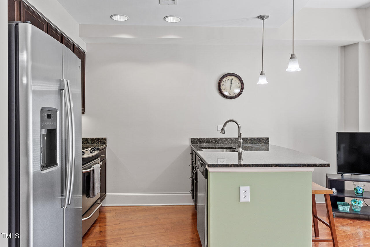 222 Glenwood 602