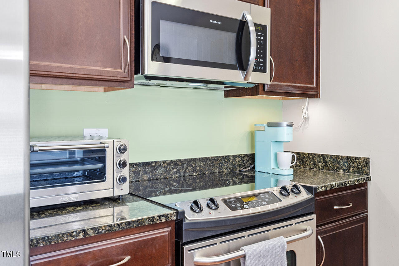 222 Glenwood 602