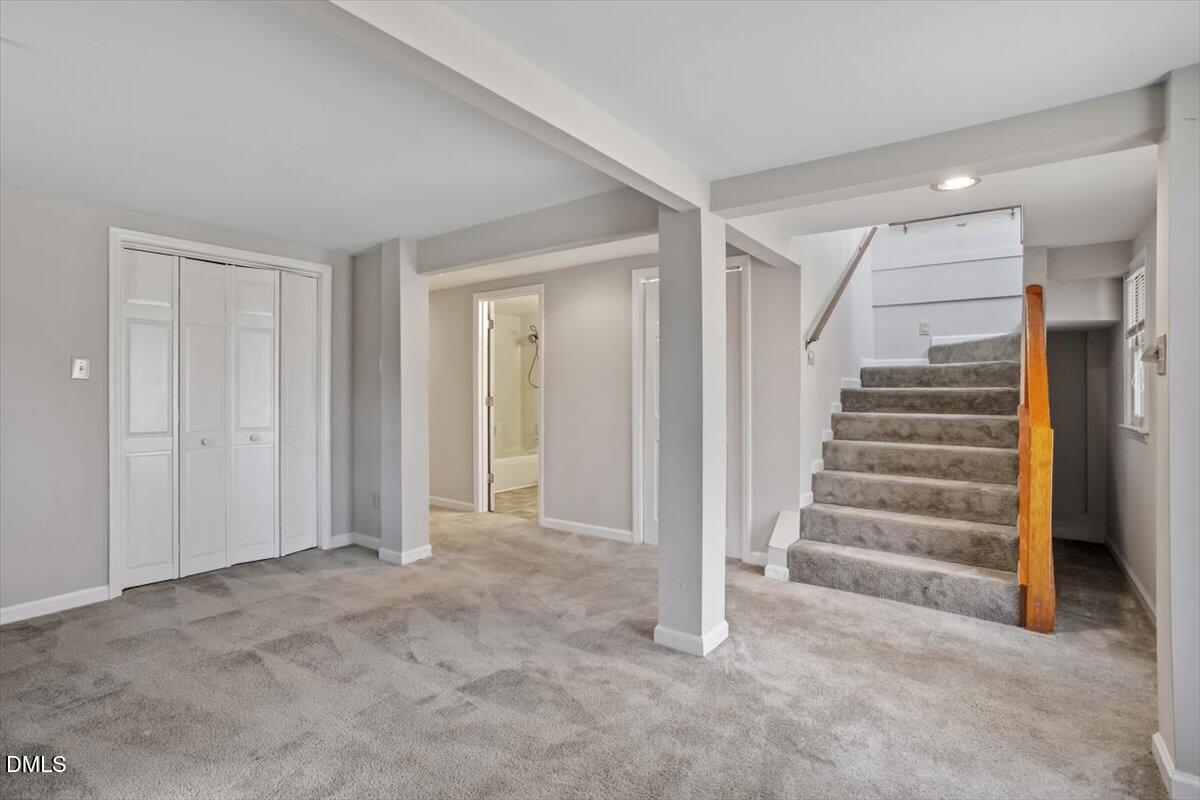 11907 N Roxboro Street