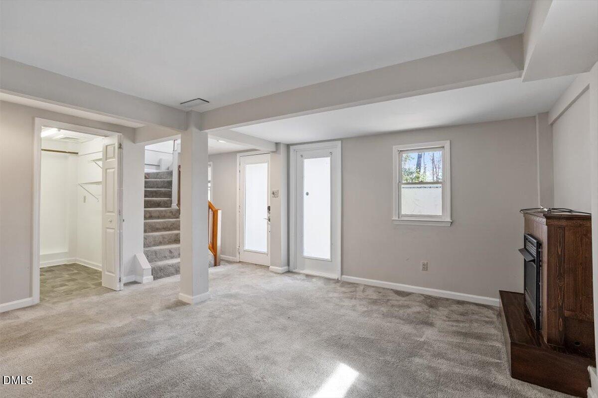 11907 N Roxboro Street