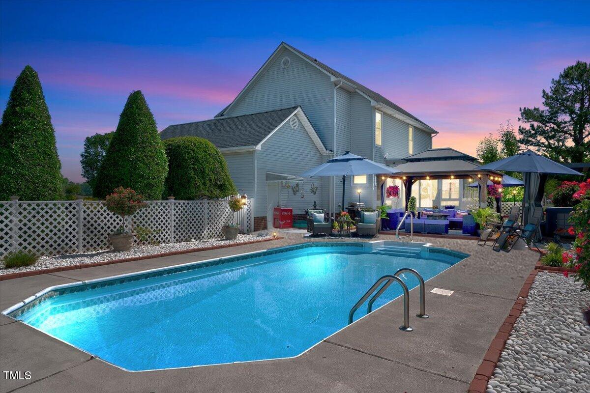 128 Christy Lane