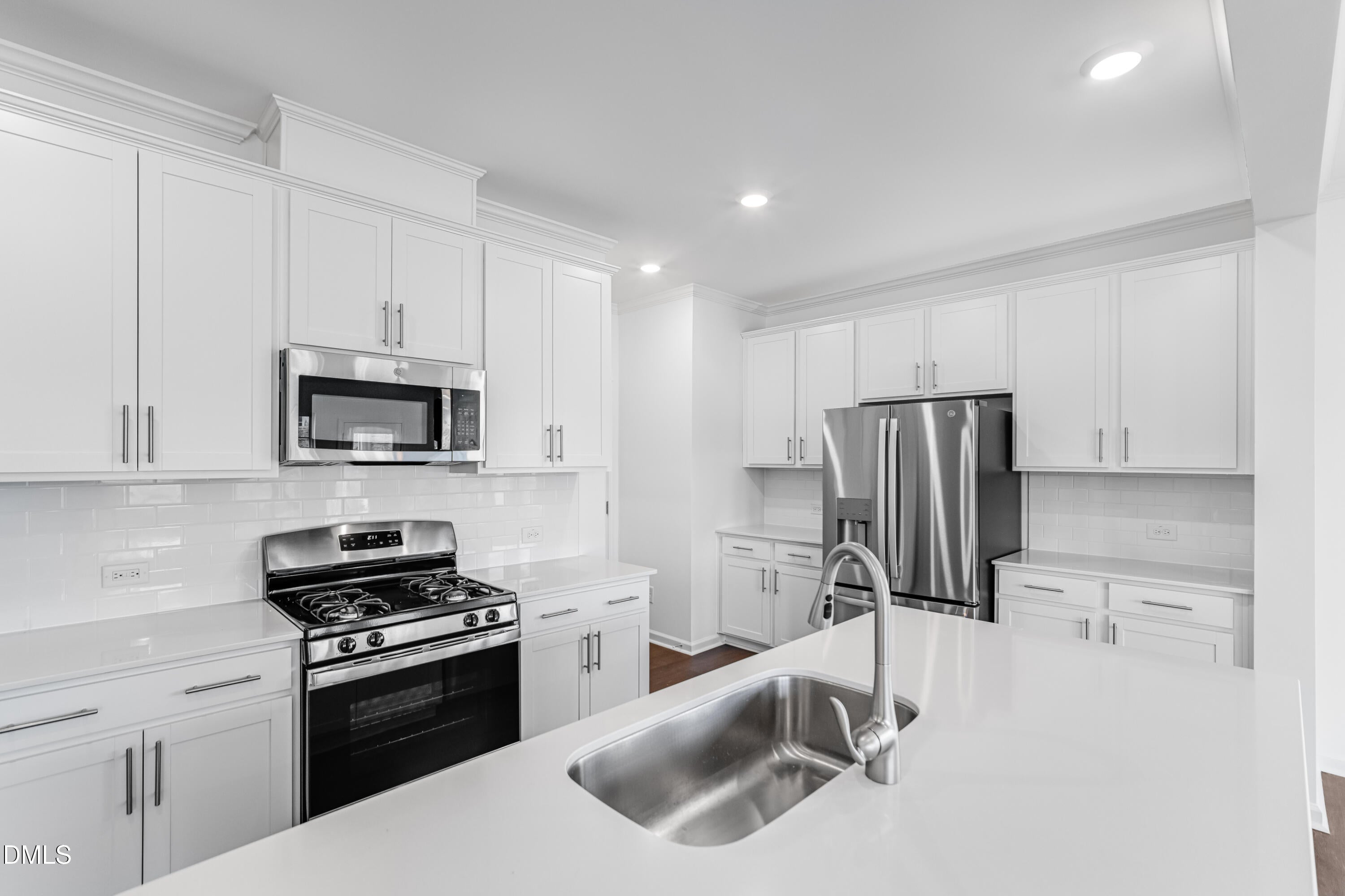 1045 Red Finch Way