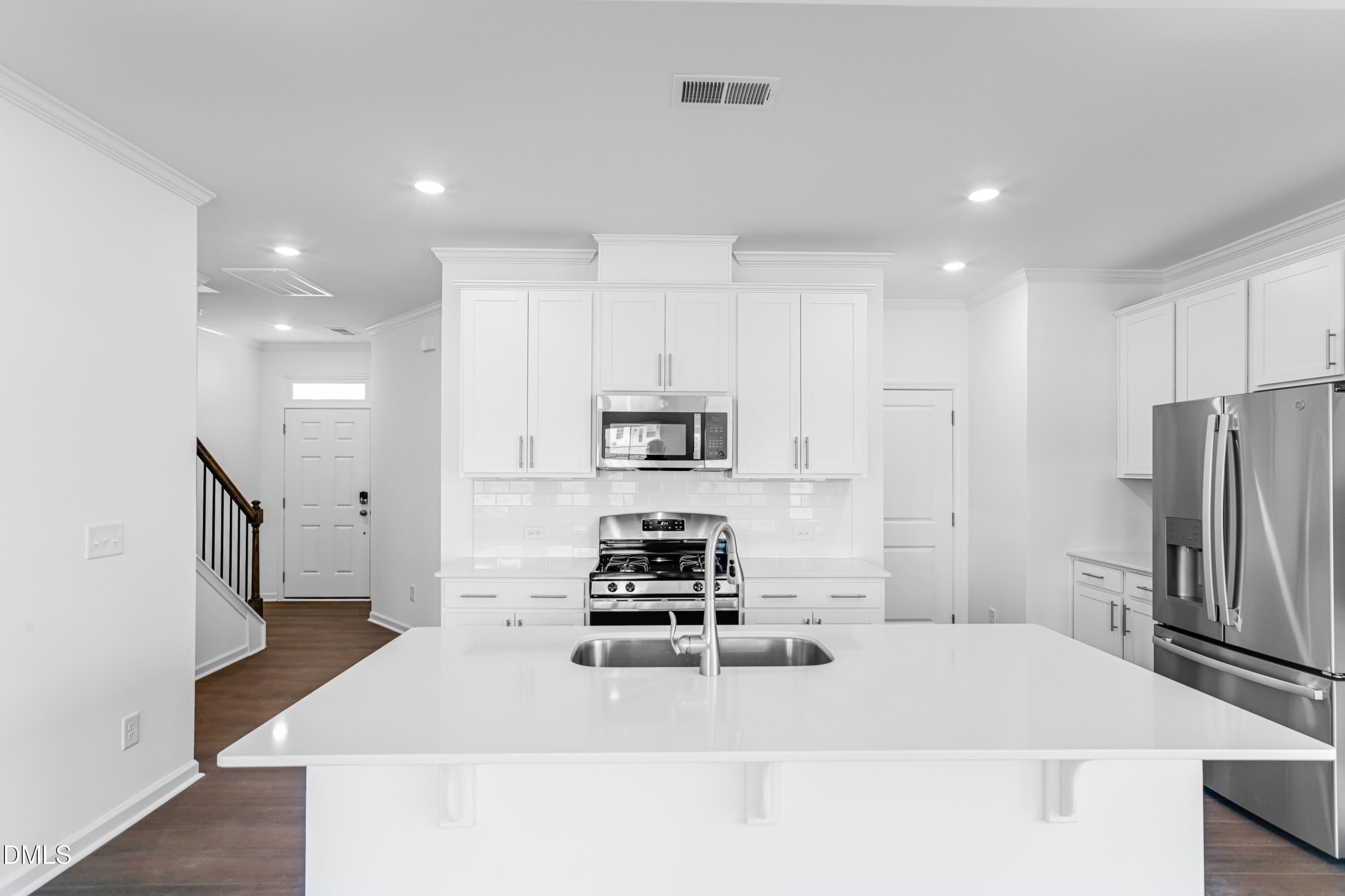 1045 Red Finch Way