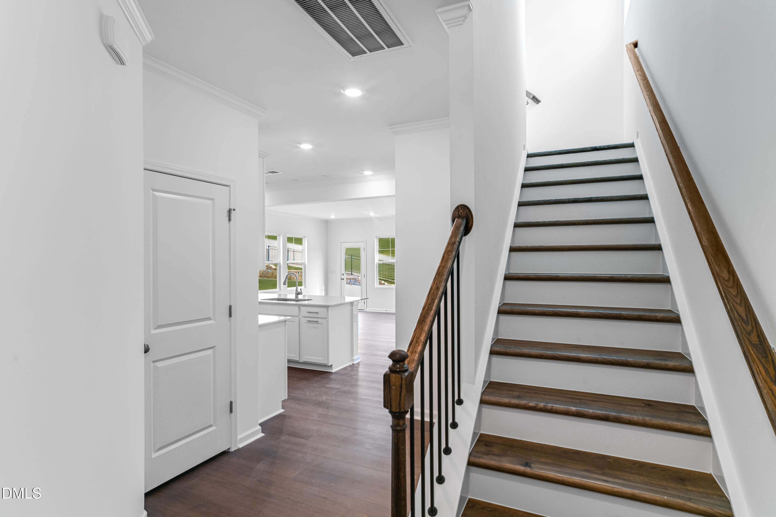 1045 Red Finch Way
