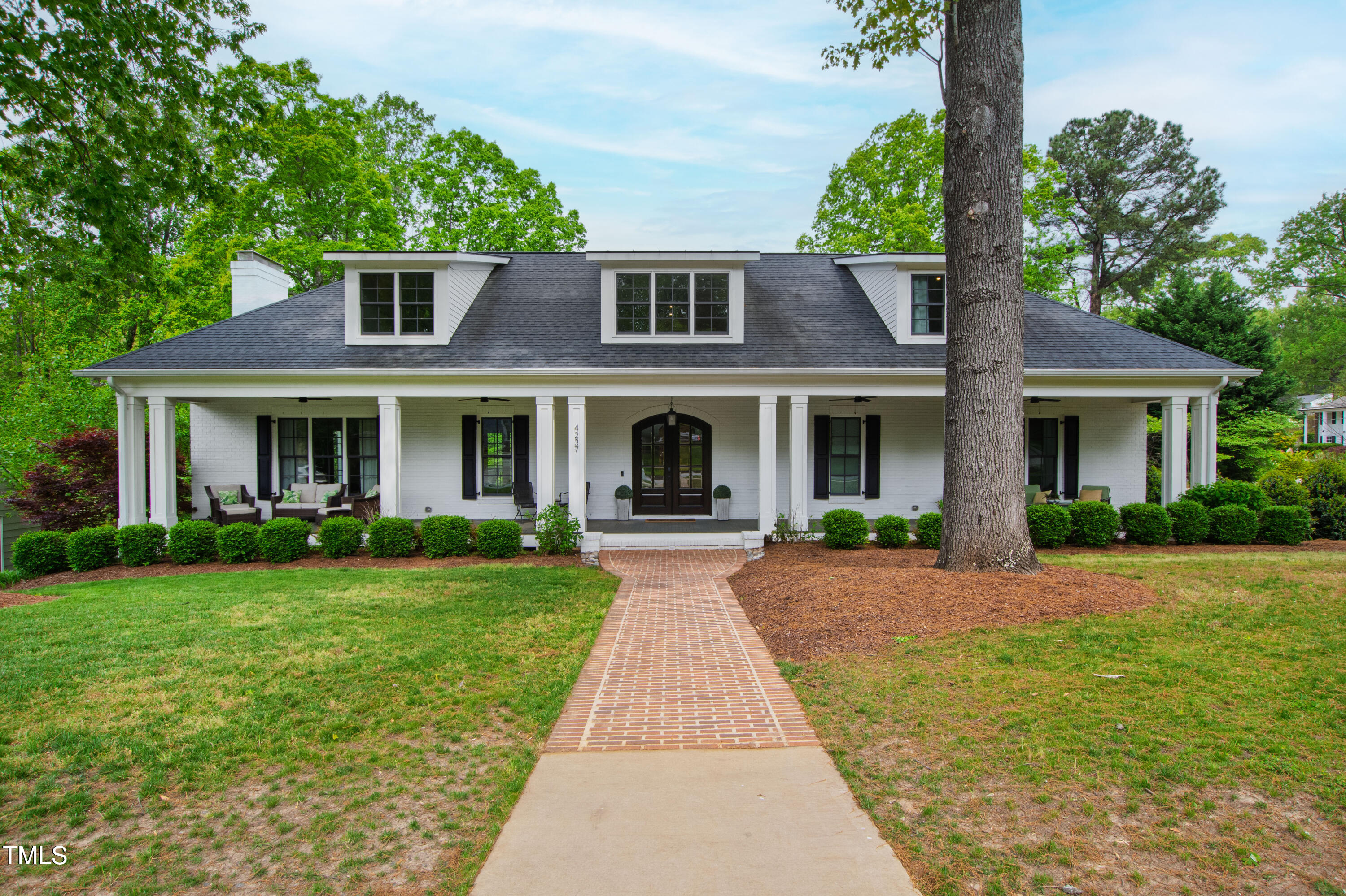 4237 Rowan Street