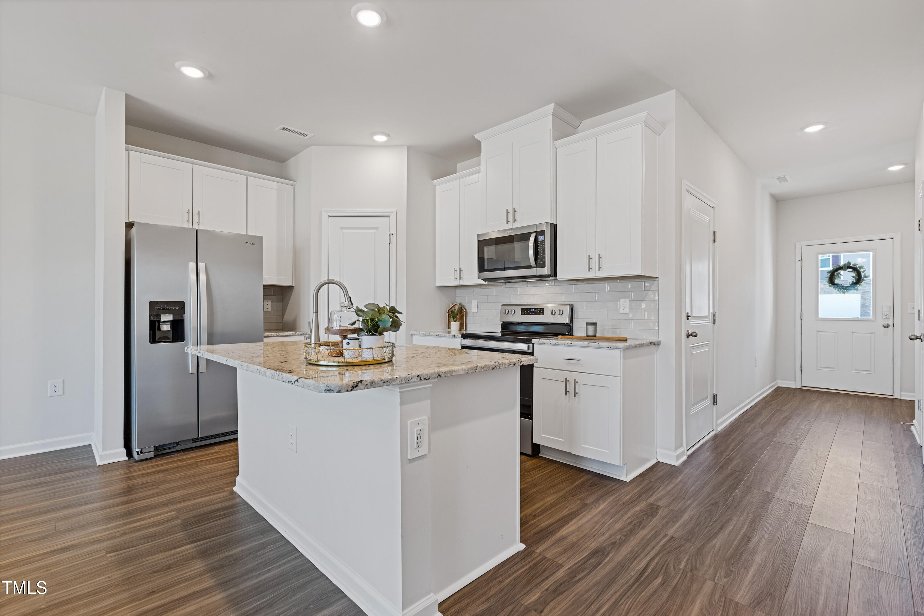 907 Field Ivy Drive