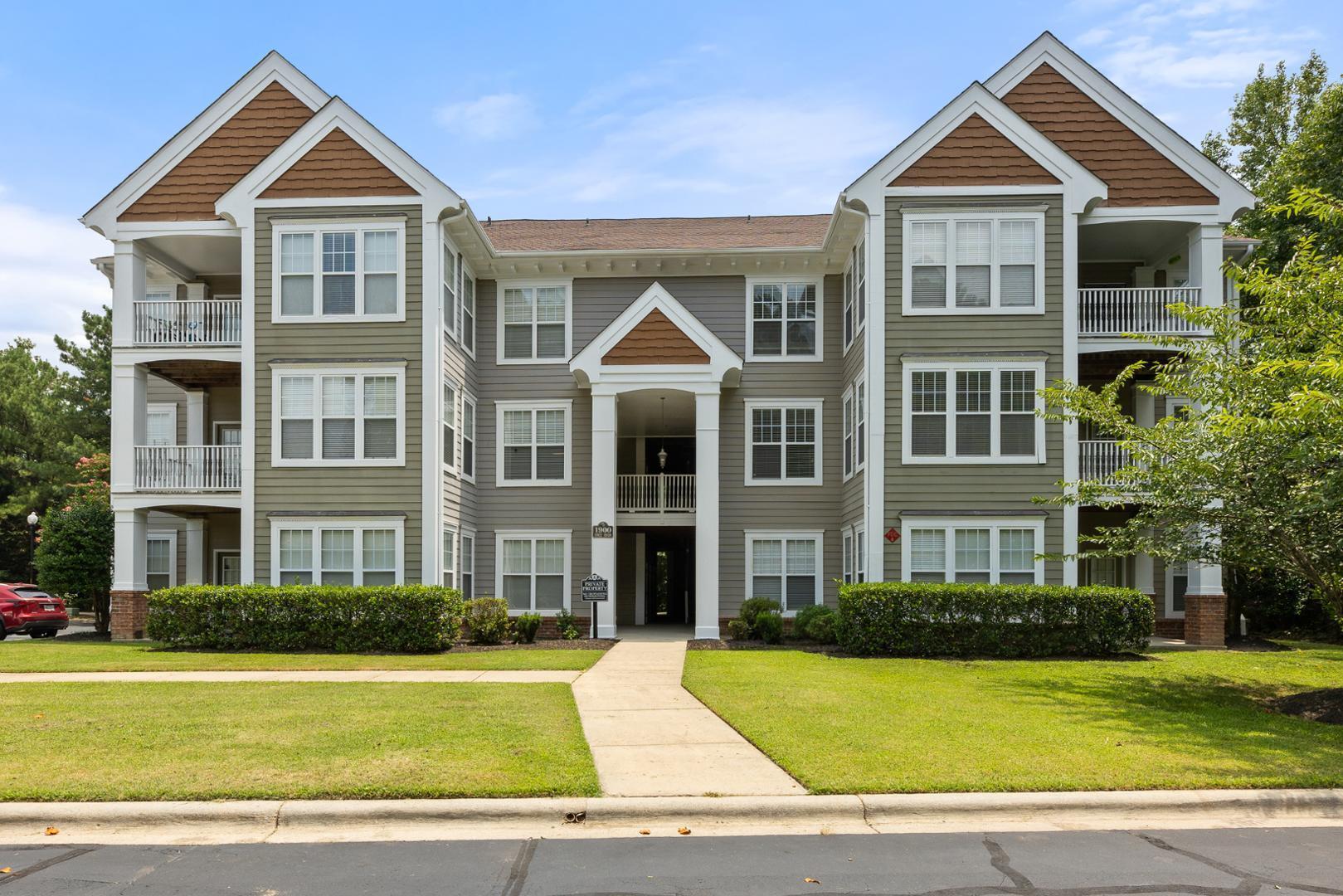 1922 Parkside Village Drive