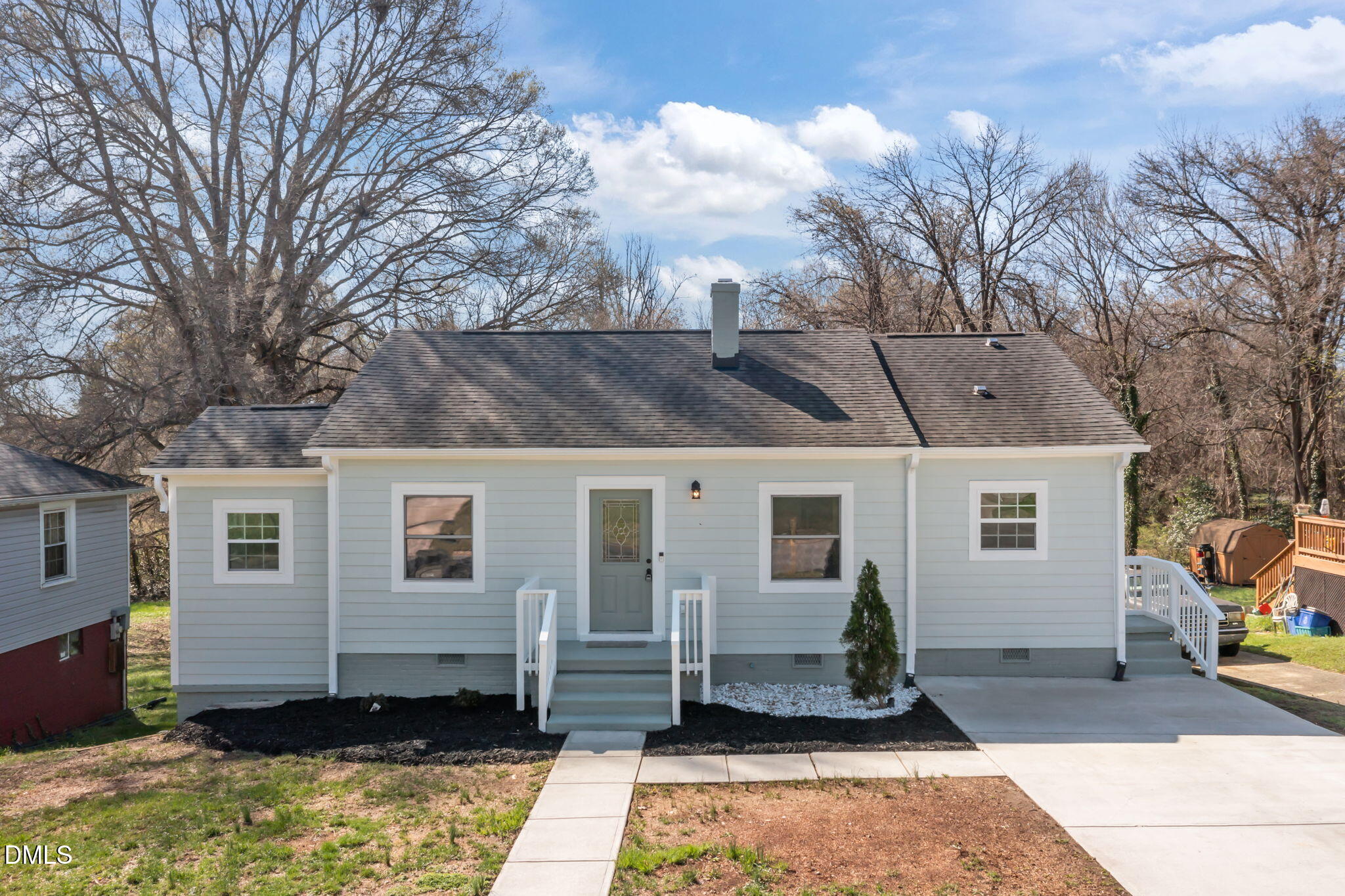 408 W Gilbreath Street