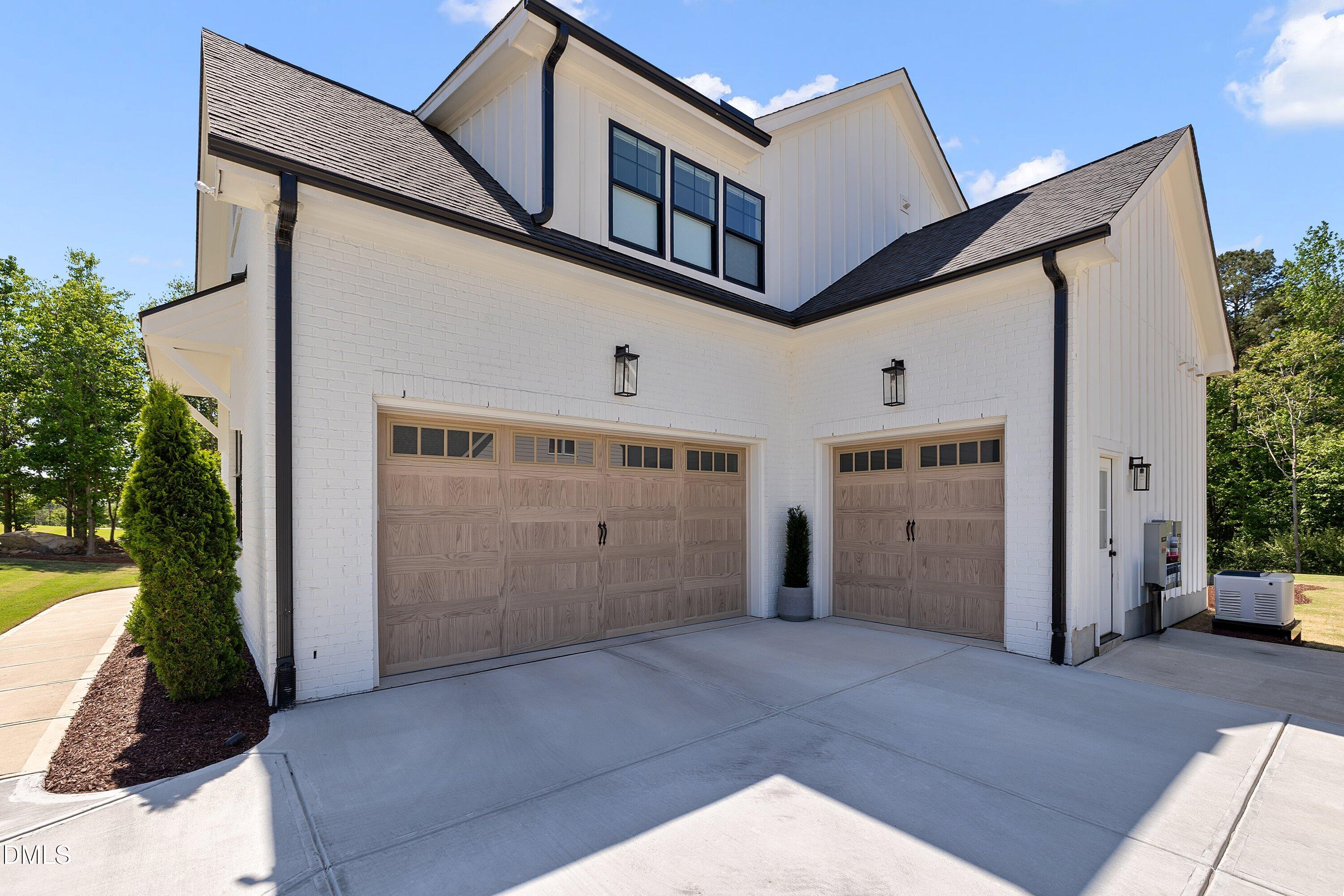 116 Emelia