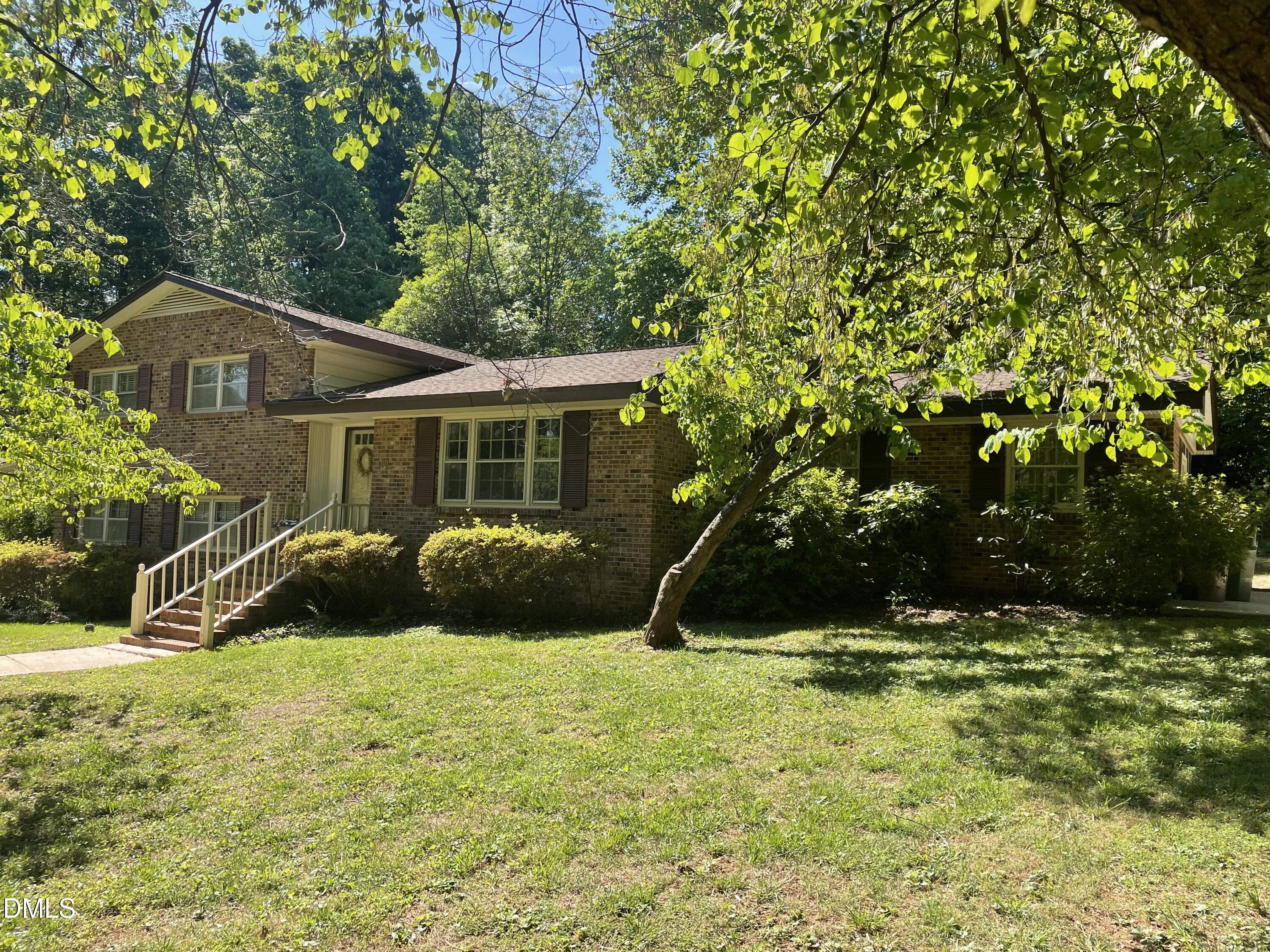 400 Briarcliff Lane