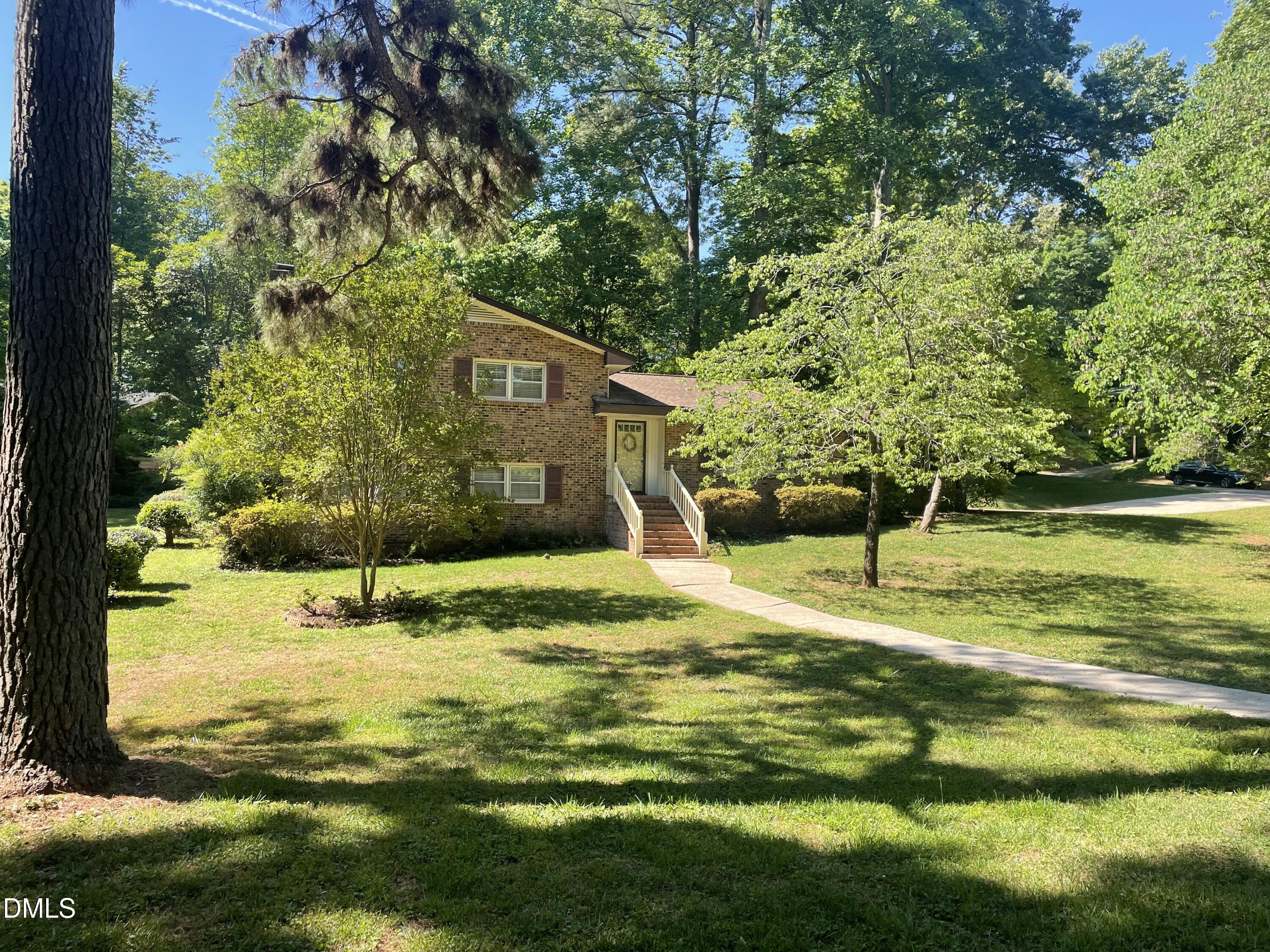 400 Briarcliff Lane