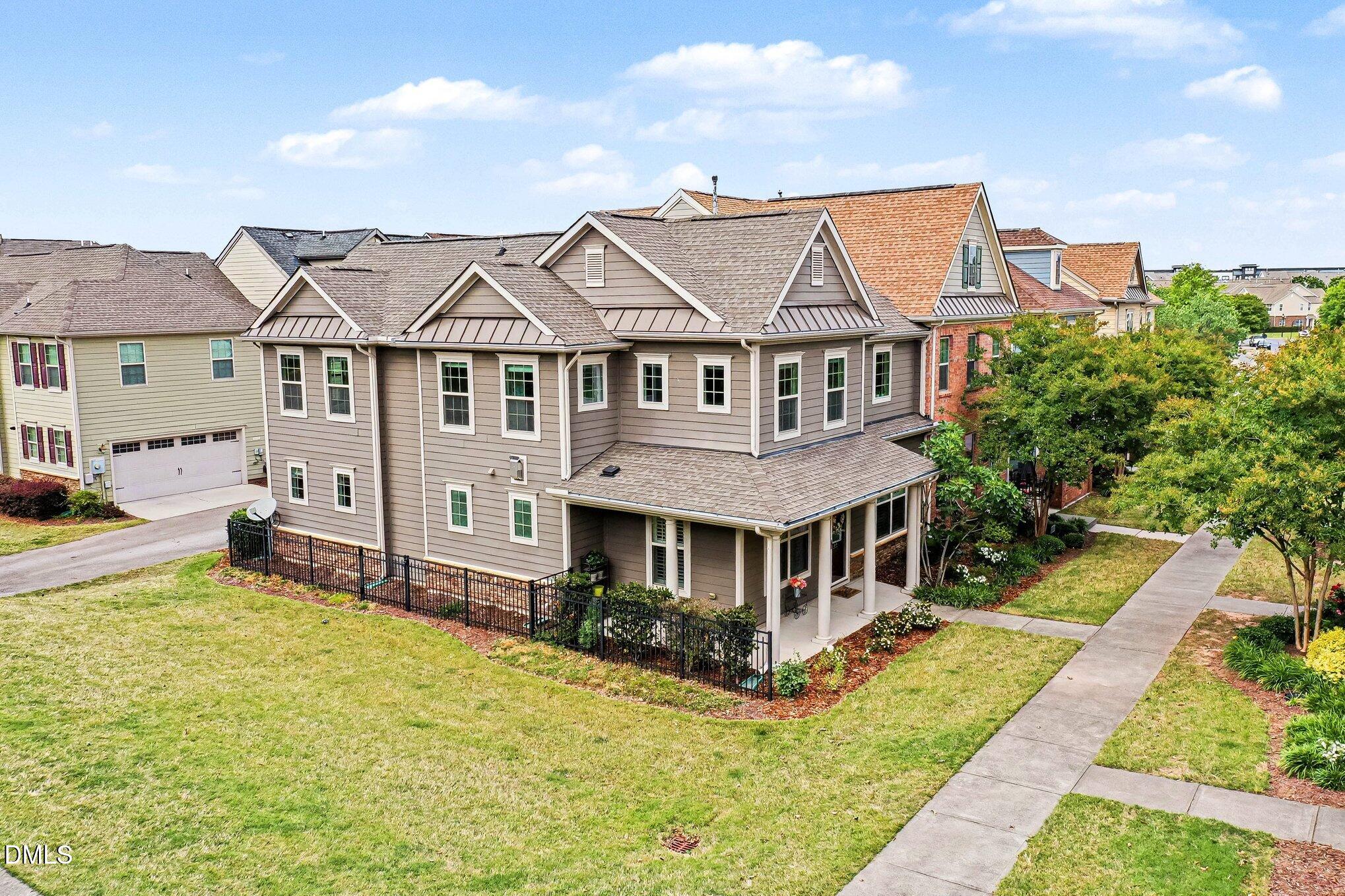 9207 Giralda Walk