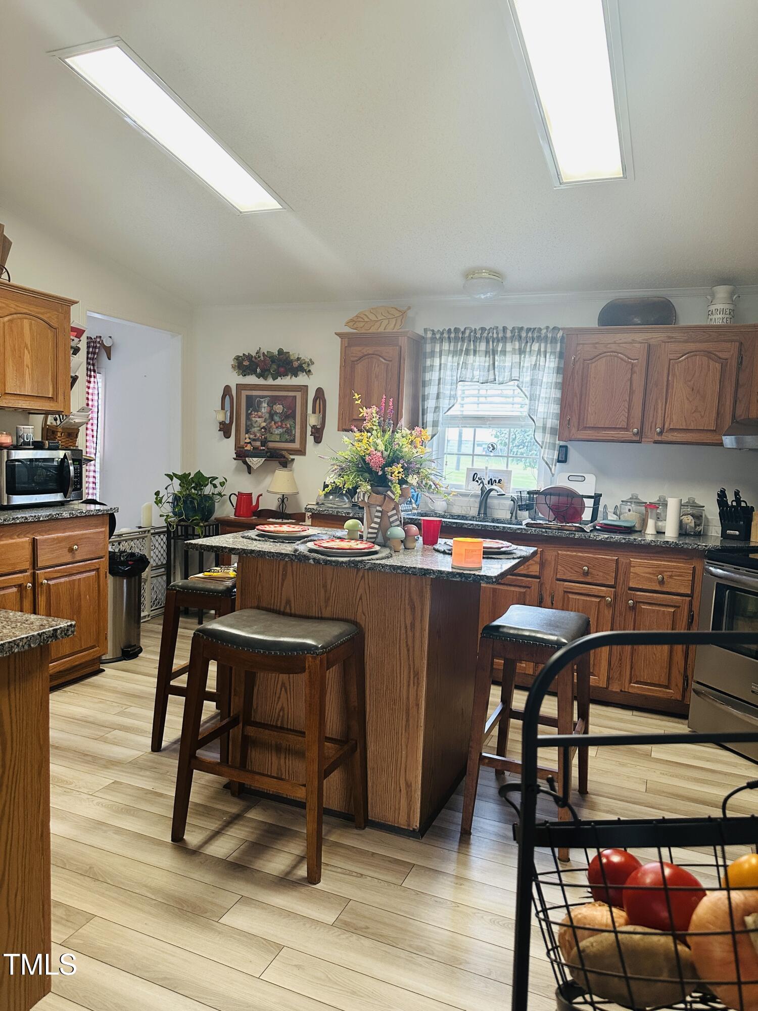 1002 Dennys Store Road