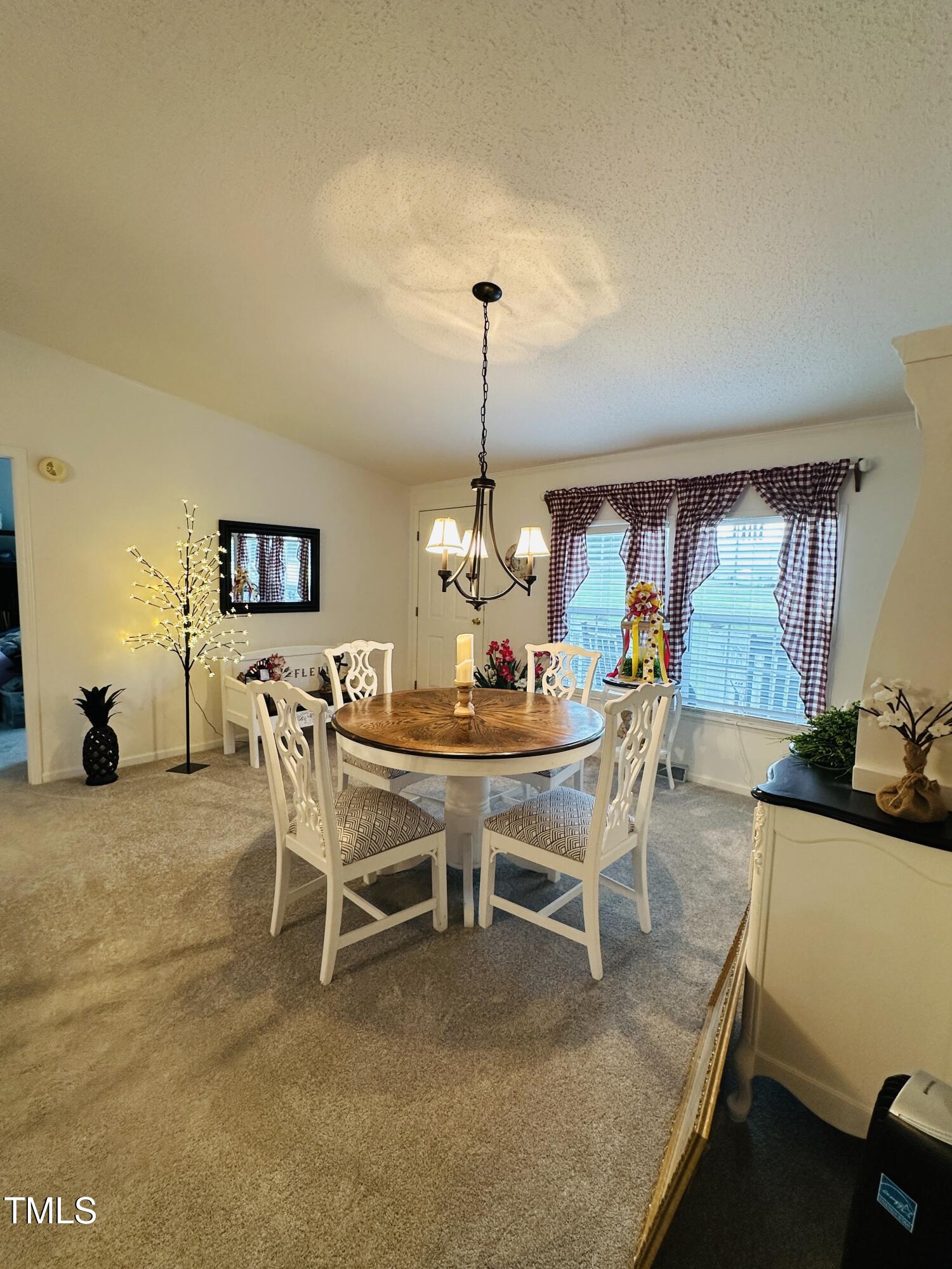 1002 Dennys Store Road