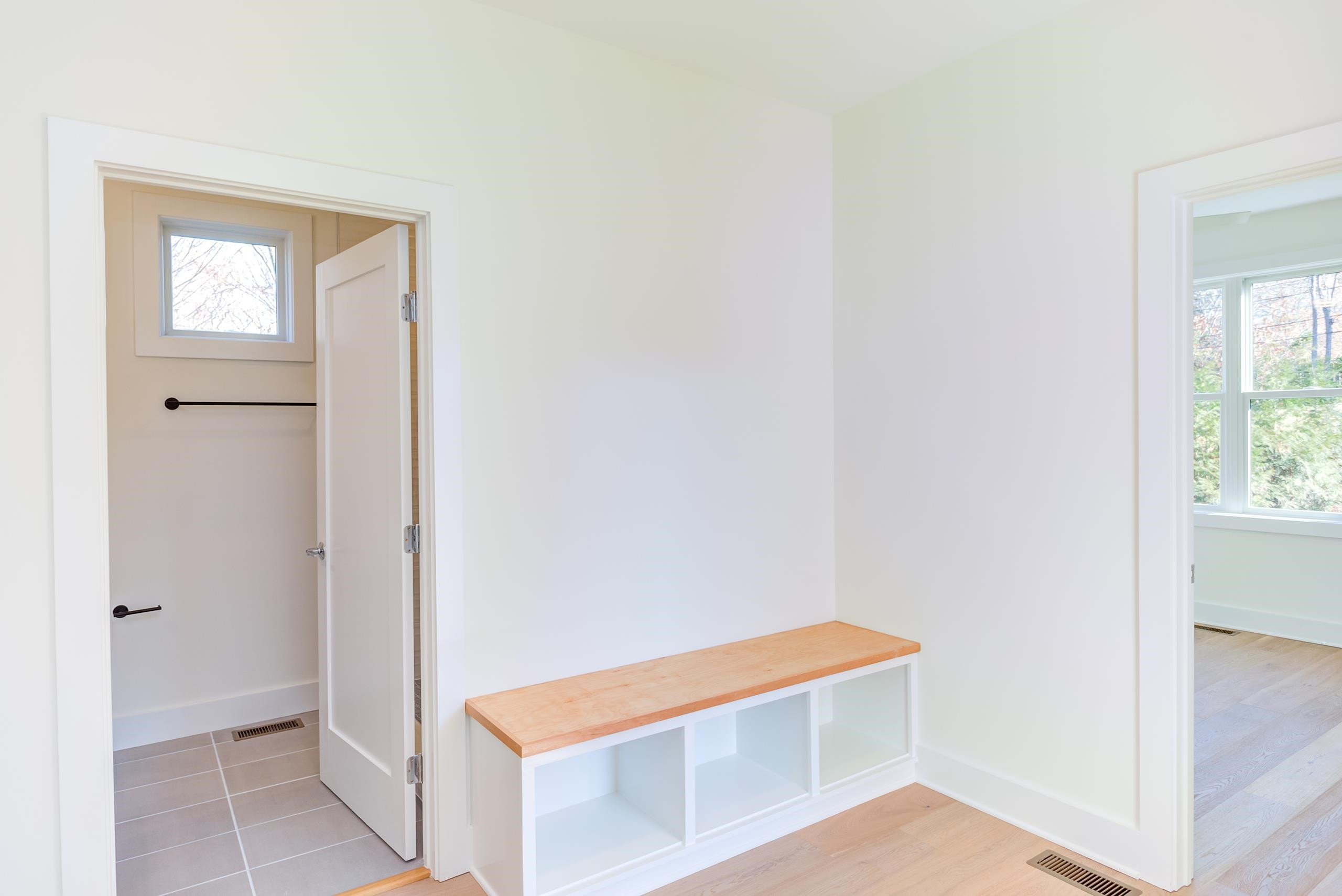 Photo 9 of 20 of 206C Laurel Avenue house