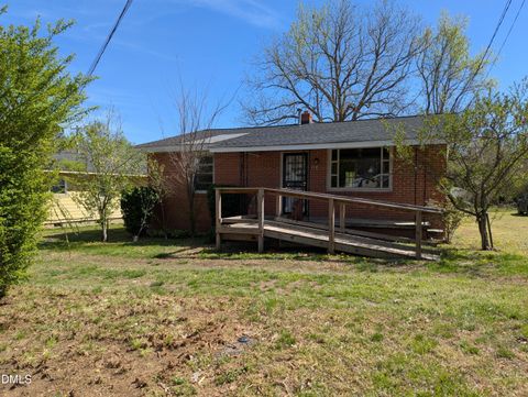 214 E Persimmon Street Youngsville NC 27596