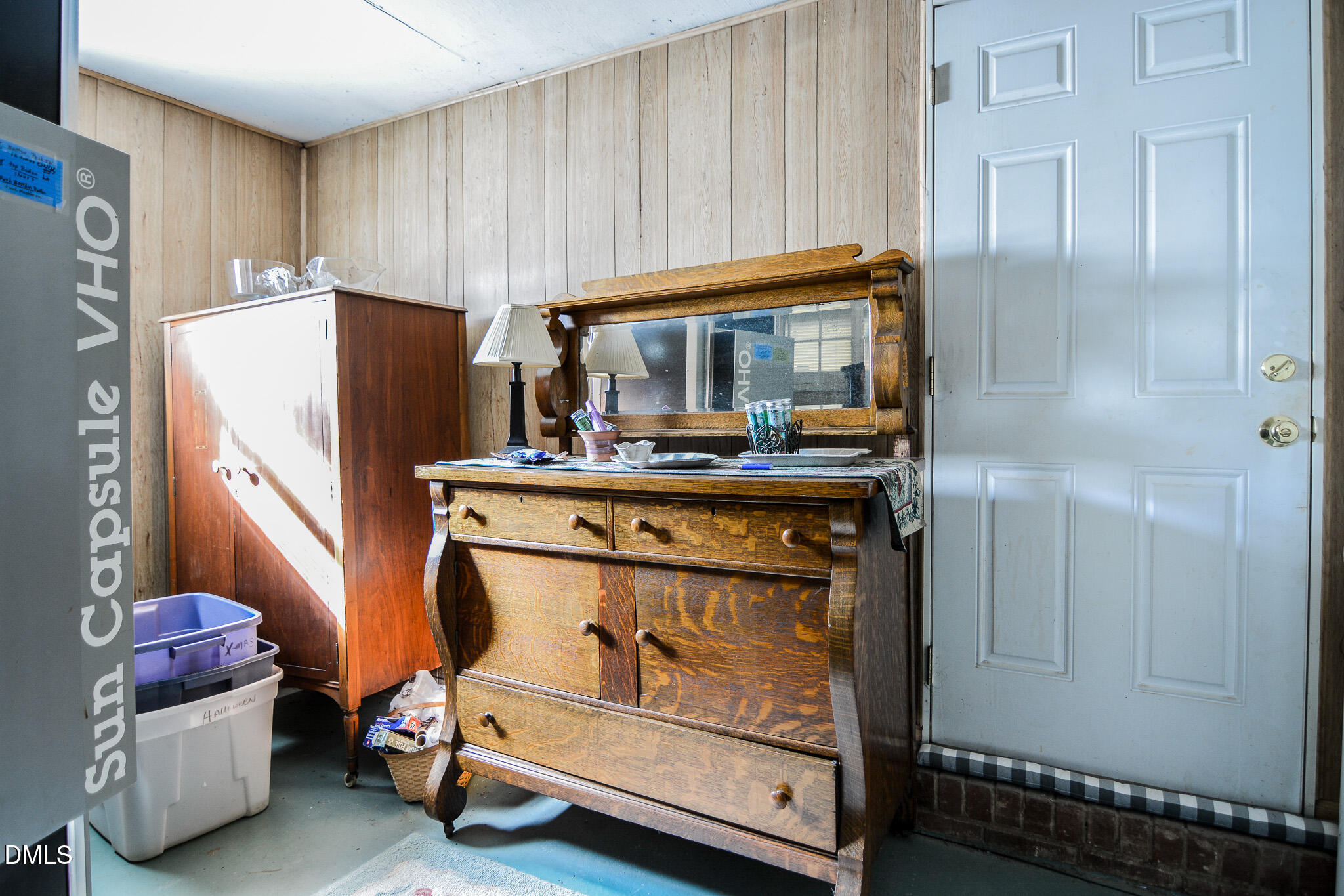 314 S Robertson Street