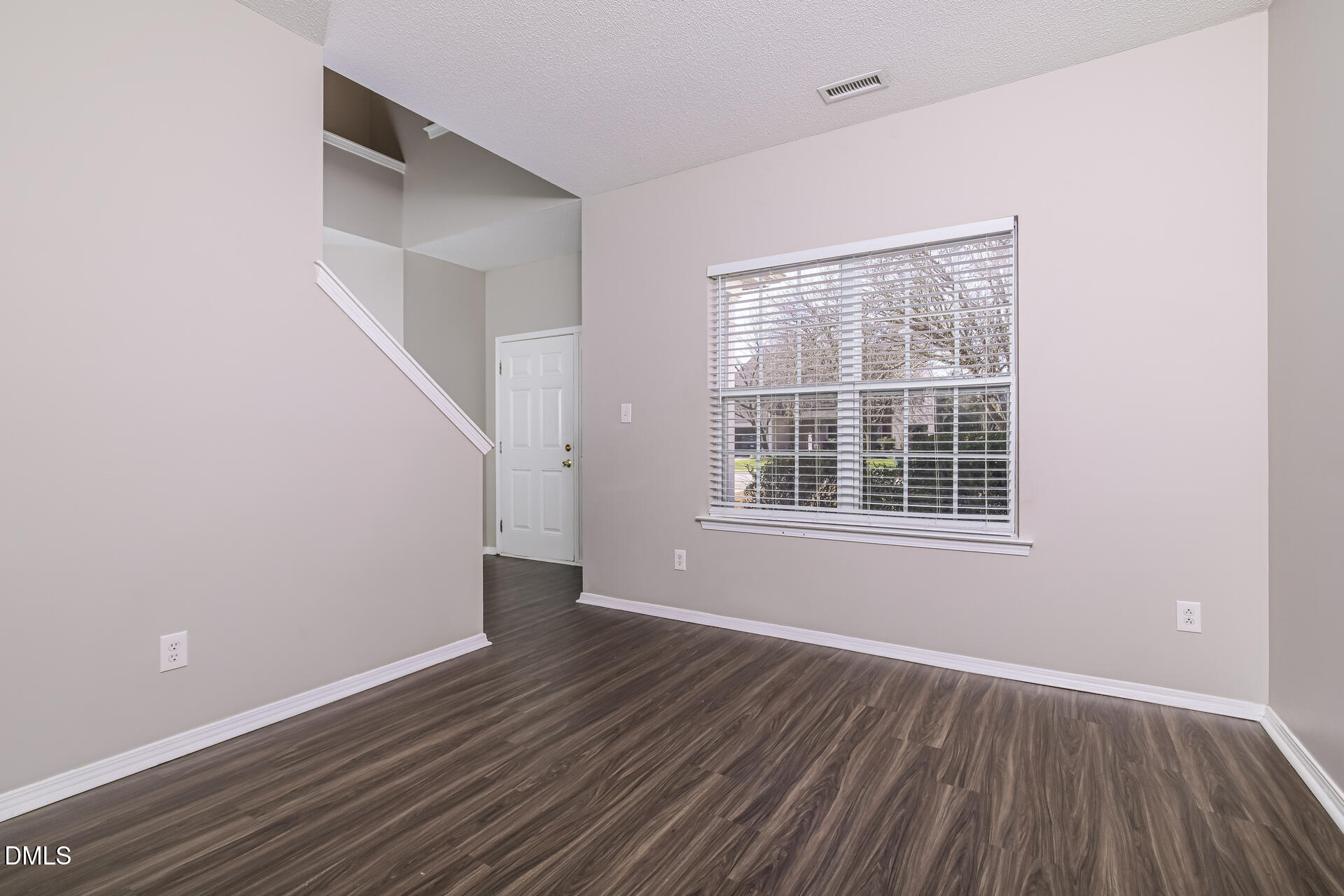 3041 Buttonwood Lane