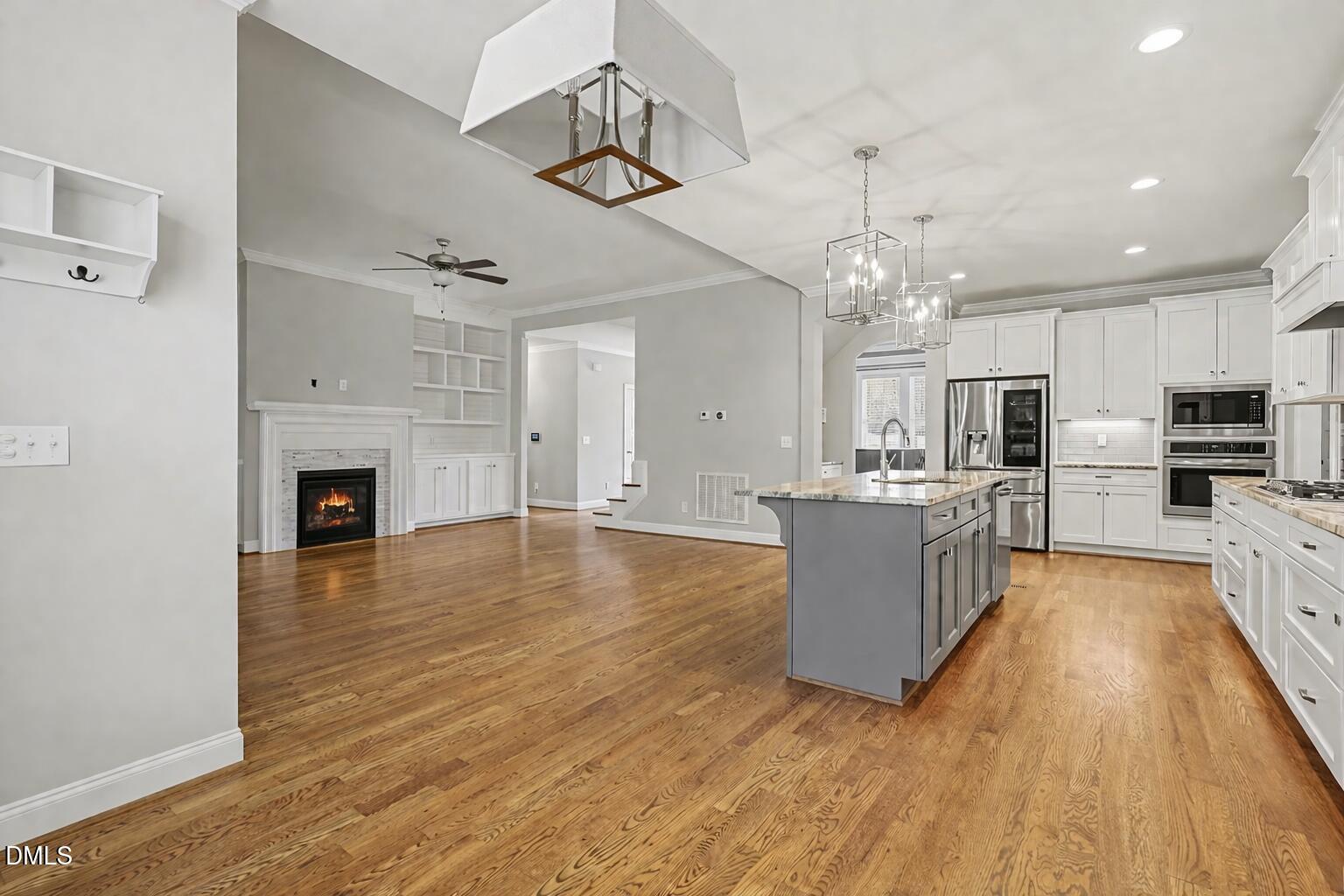 10001 San Remo Place