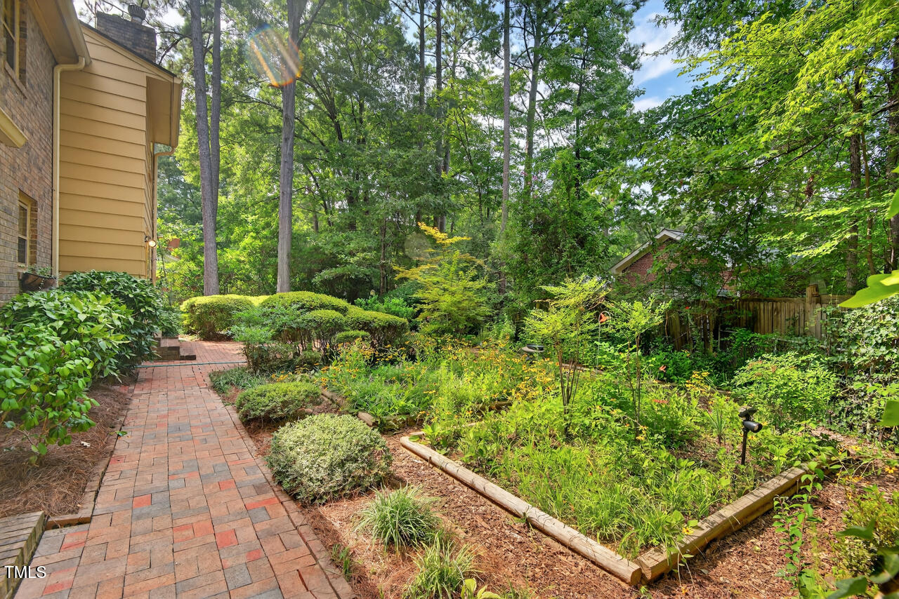 Chapel Hill, North Carolina 27517, United States, 4 Bedrooms Bedrooms, ,3 BathroomsBathrooms,Residential,Active,196950