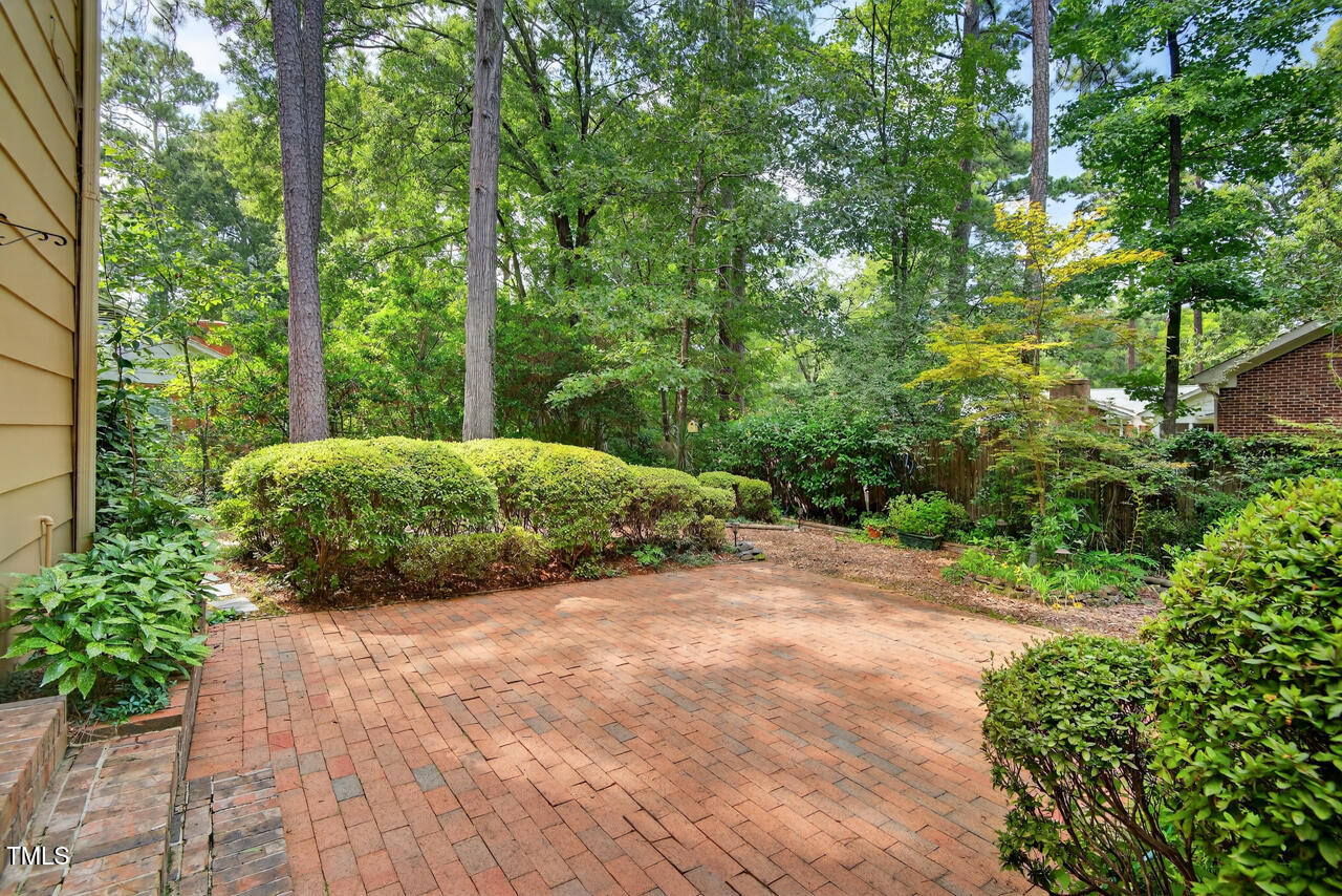 Chapel Hill, North Carolina 27517, United States, 4 Bedrooms Bedrooms, ,3 BathroomsBathrooms,Residential,Active,196950