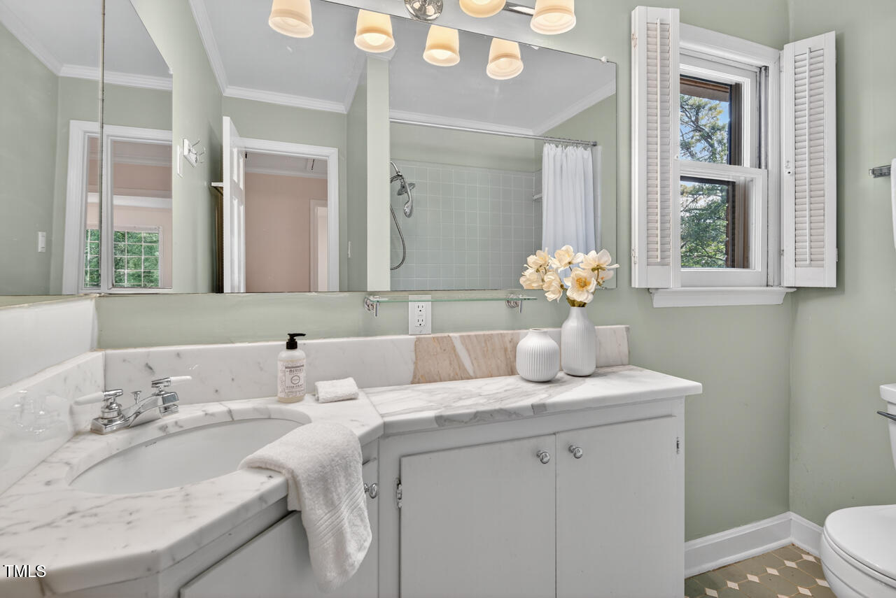 Chapel Hill, North Carolina 27517, United States, 4 Bedrooms Bedrooms, ,3 BathroomsBathrooms,Residential,Active,196950