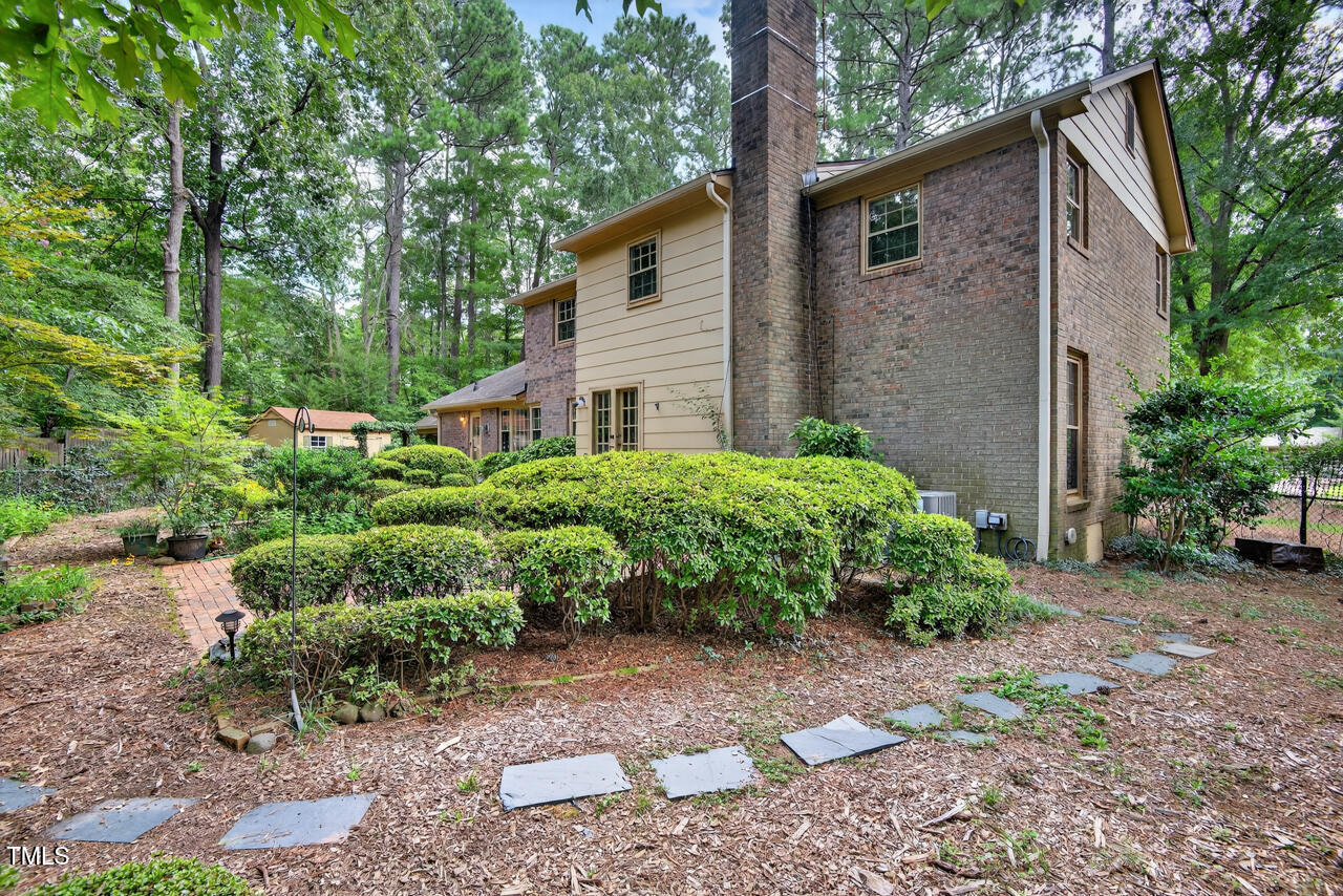 Chapel Hill, North Carolina 27517, United States, 4 Bedrooms Bedrooms, ,3 BathroomsBathrooms,Residential,Active,196950
