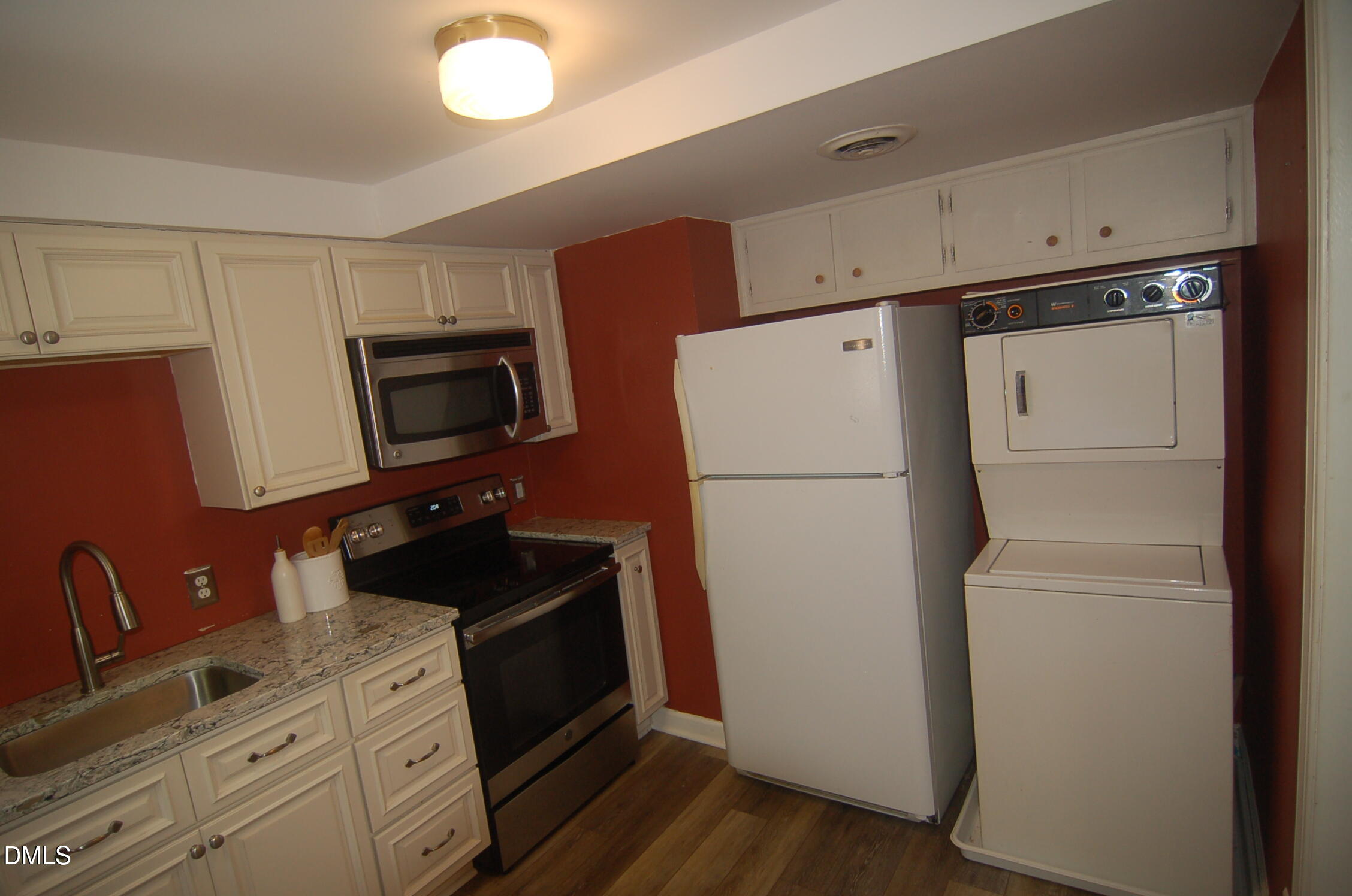 1922 Smallwood Drive 5