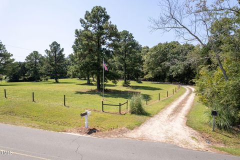 A home in Wendell