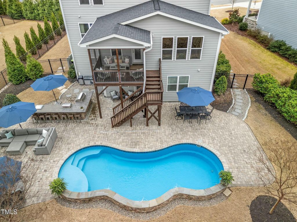 listing image 92