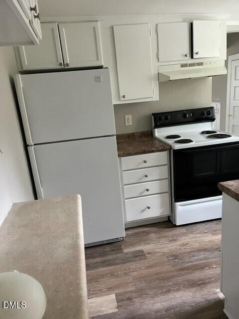 5541 Watkins Road, Road