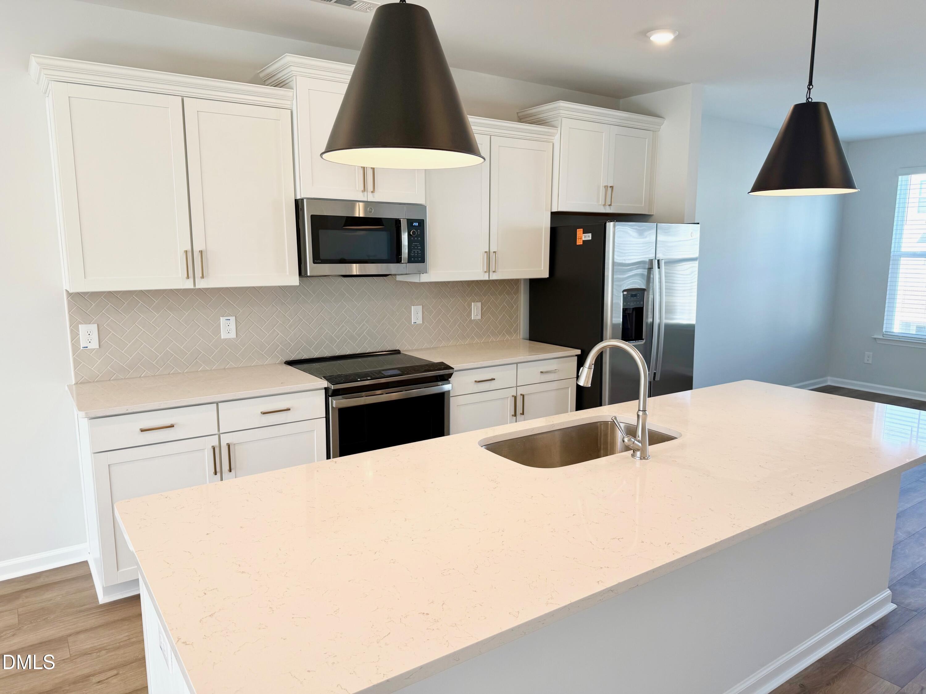 391 Chesapeake Commons Street 121