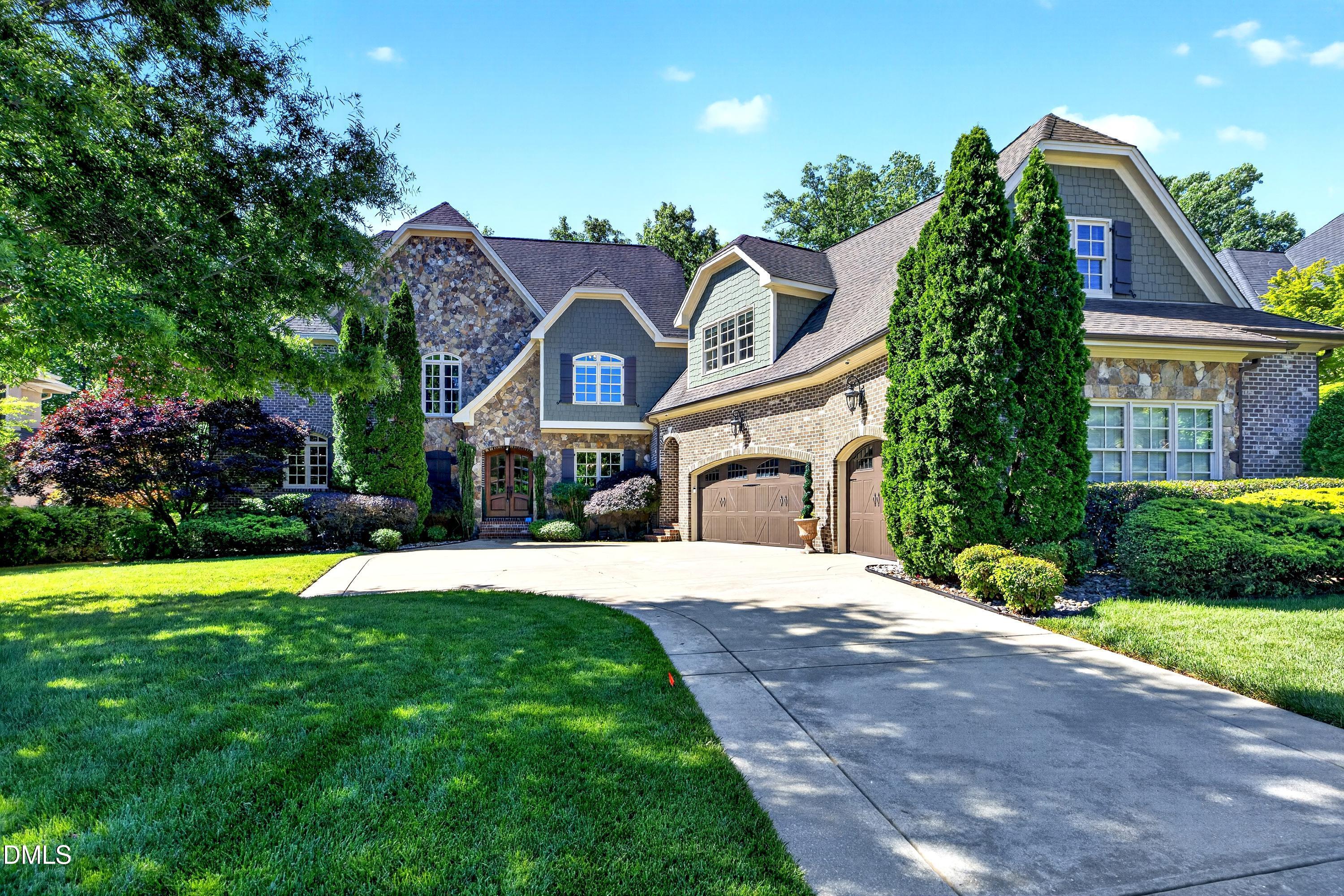 210 Michelangelo Way