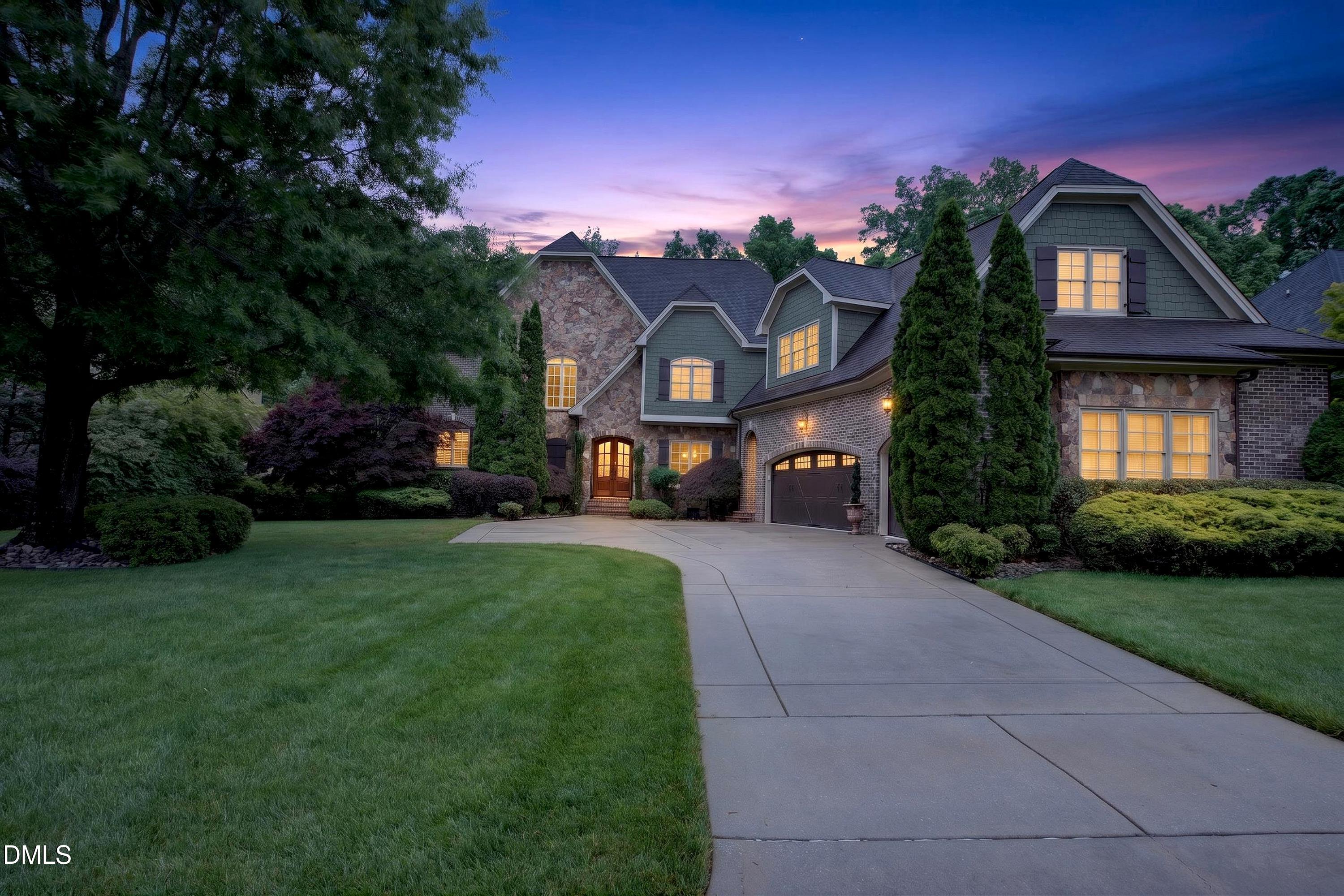 210 Michelangelo Way
