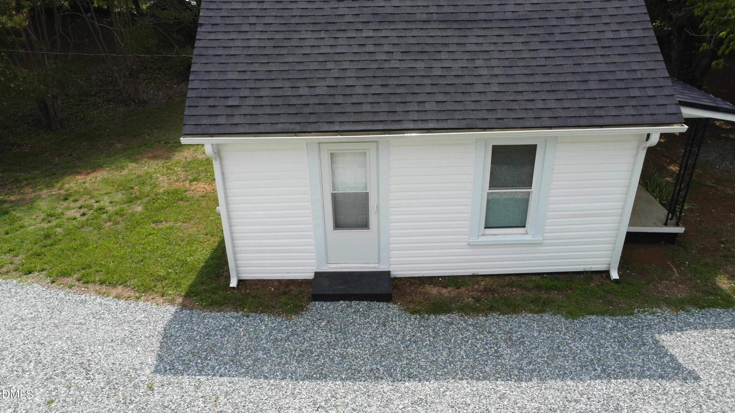 123 E Hill Street