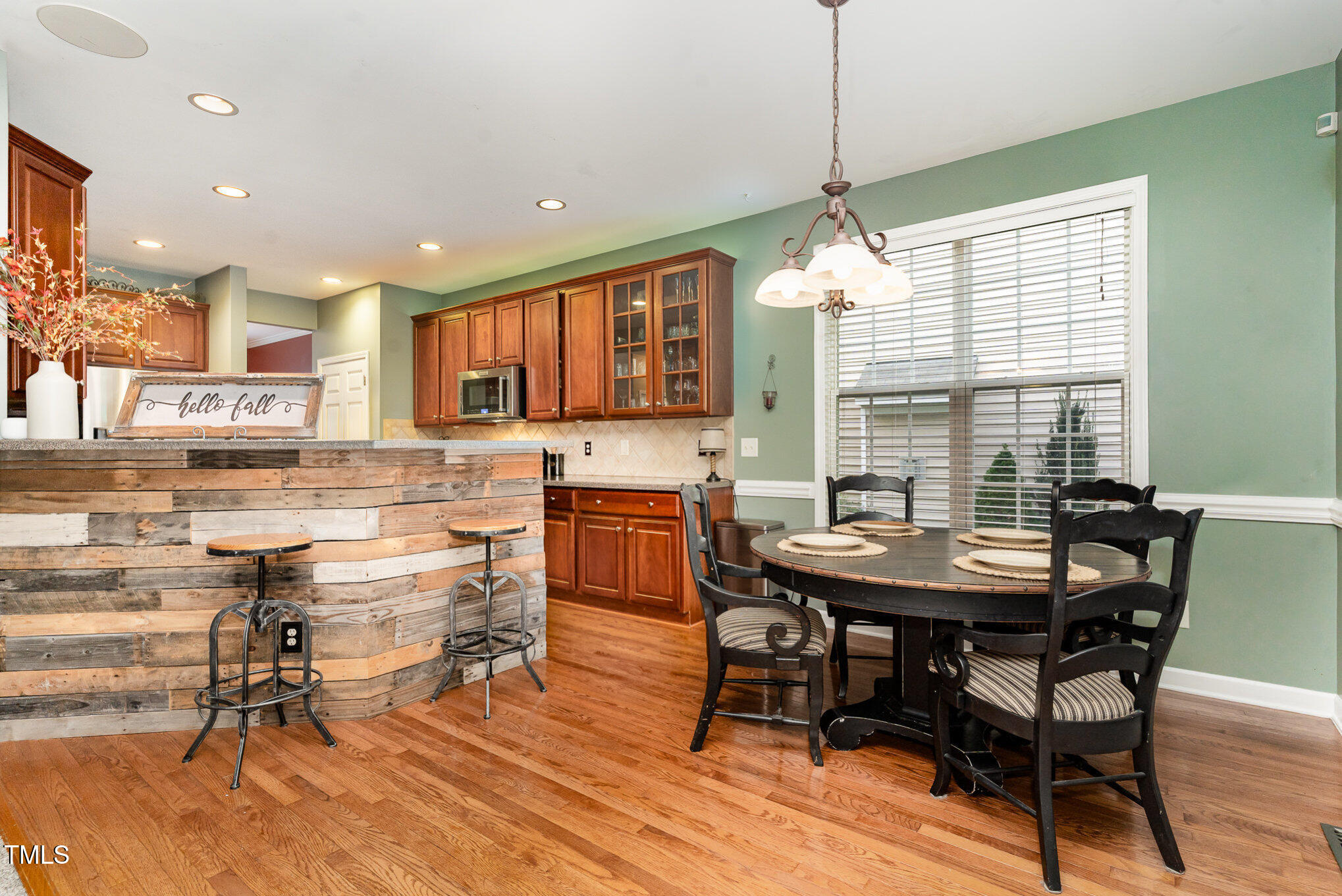 3905 Song Sparrow Drive